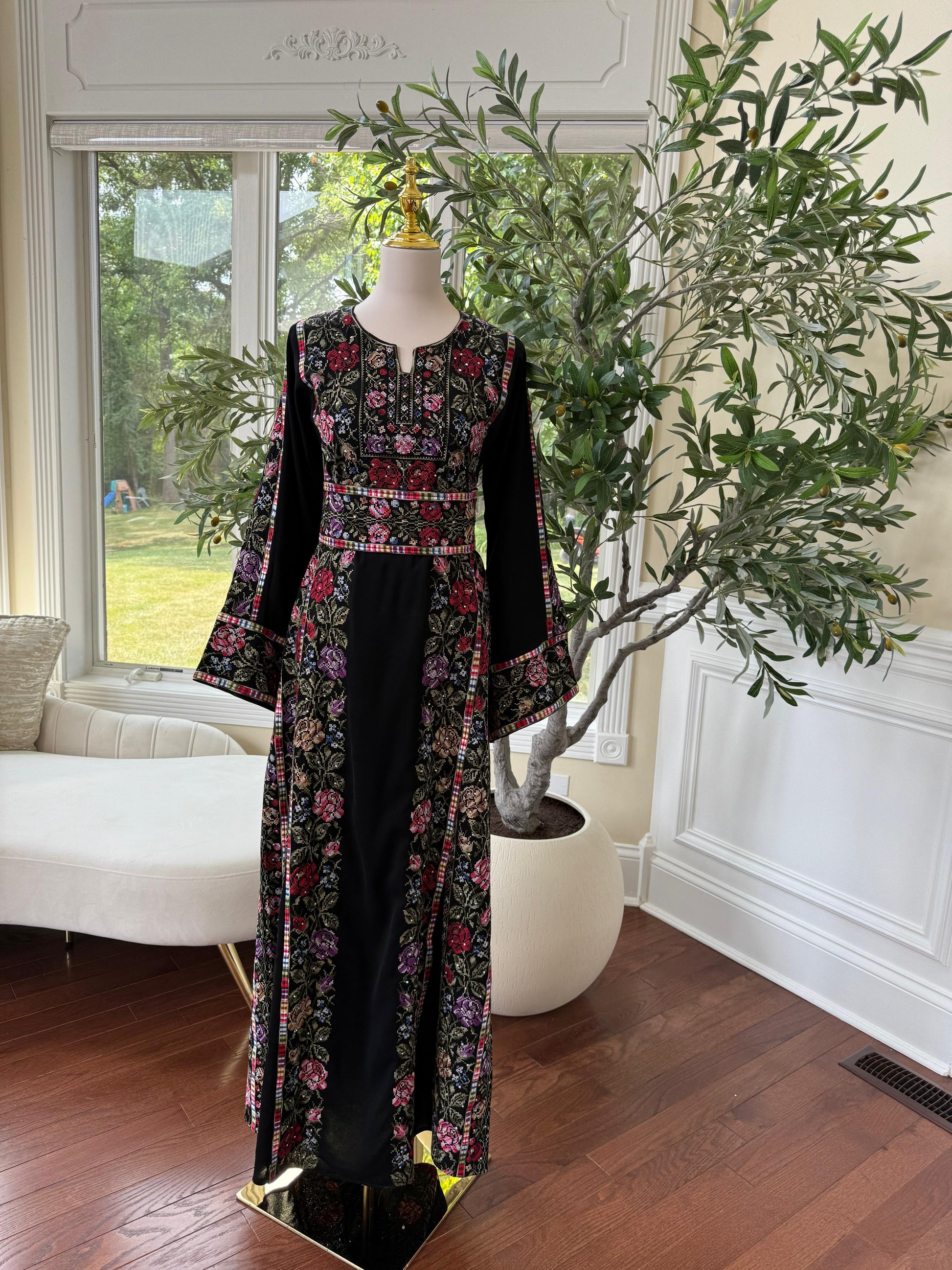 Tatreez Black Floral Beaded Thobe