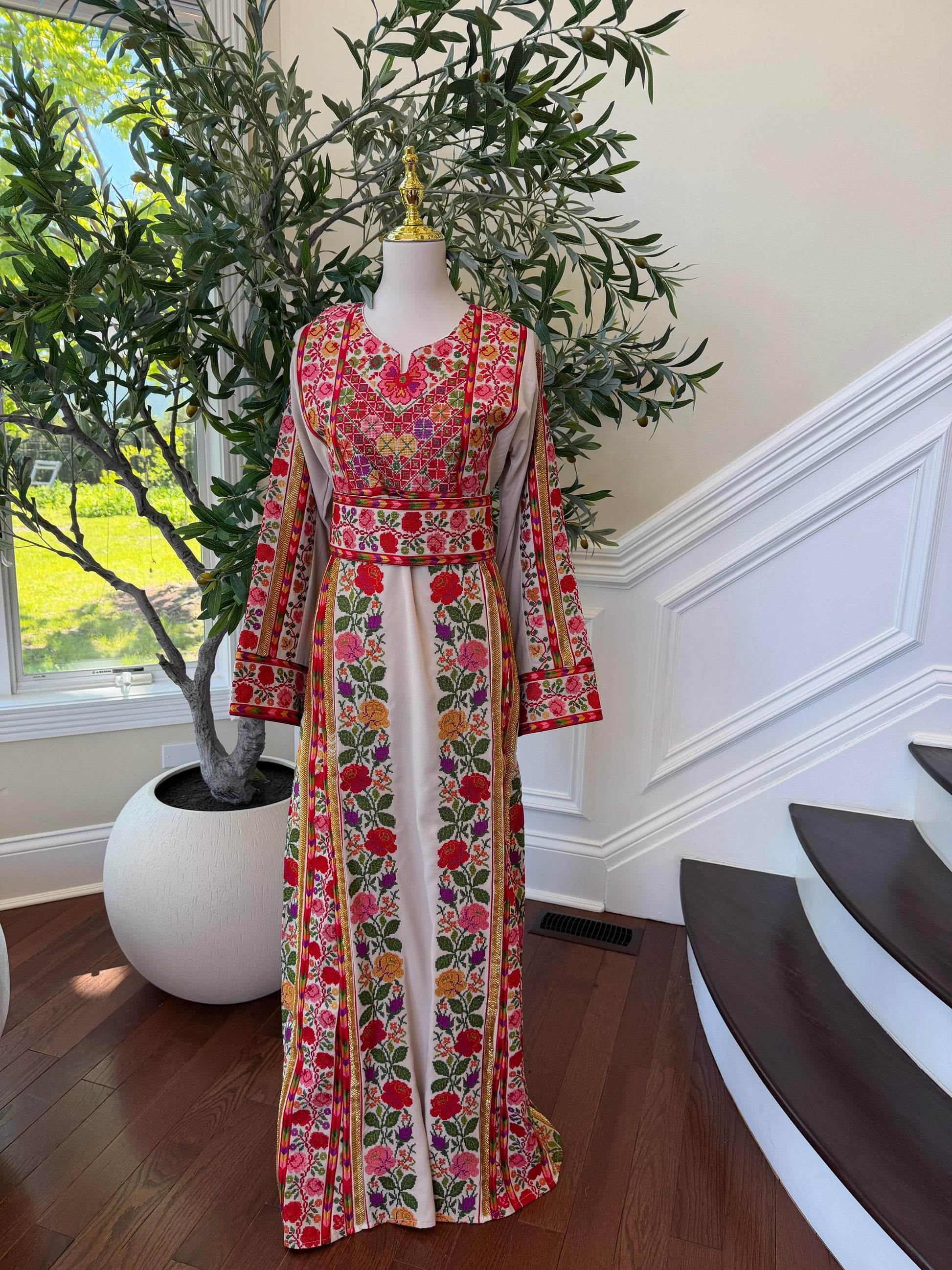 Beige Embroidery Embellished Tatreez Floral Sabal Kharaz Thobe