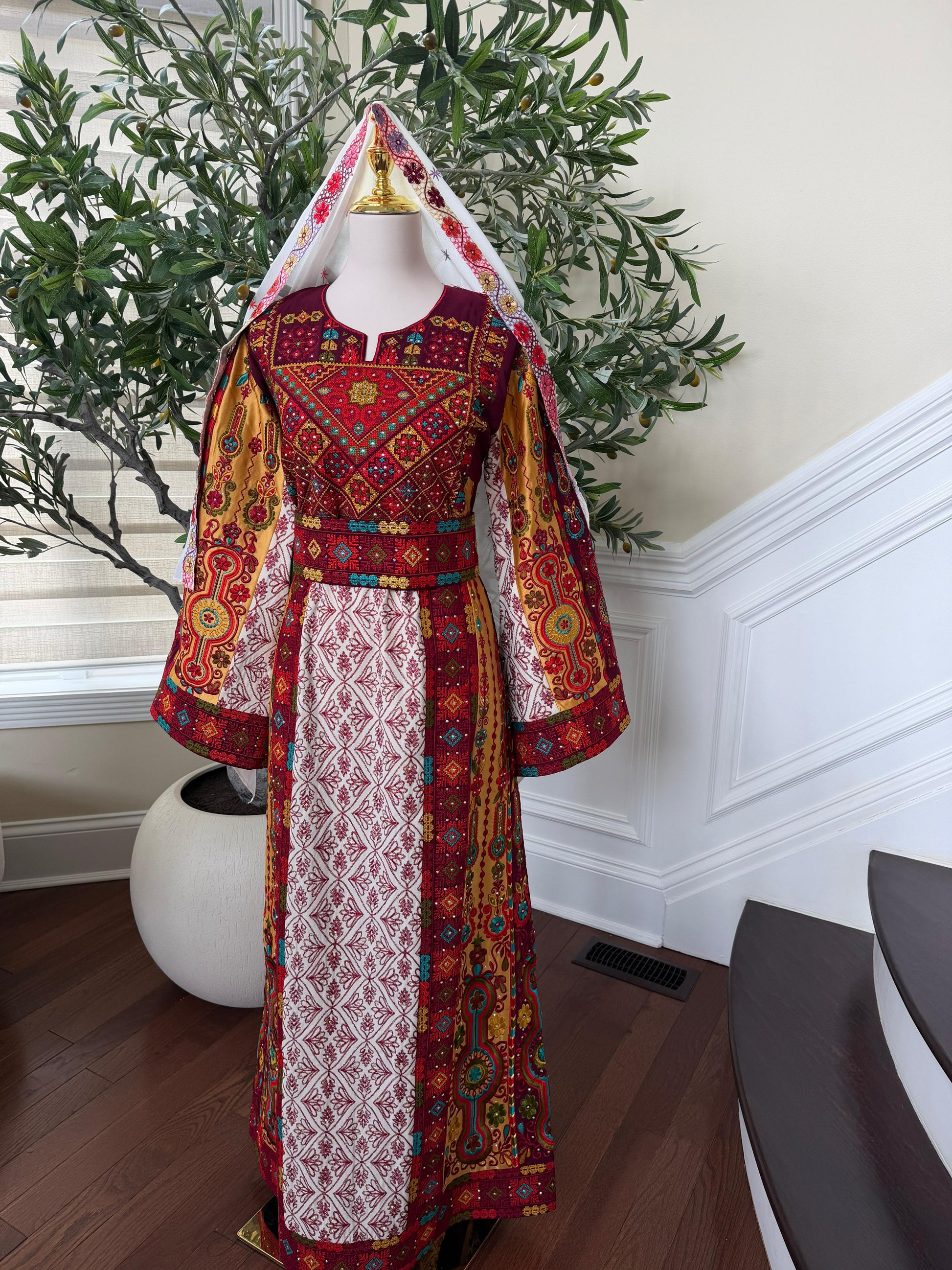White Embroidery Tatreez Traditional Thobe