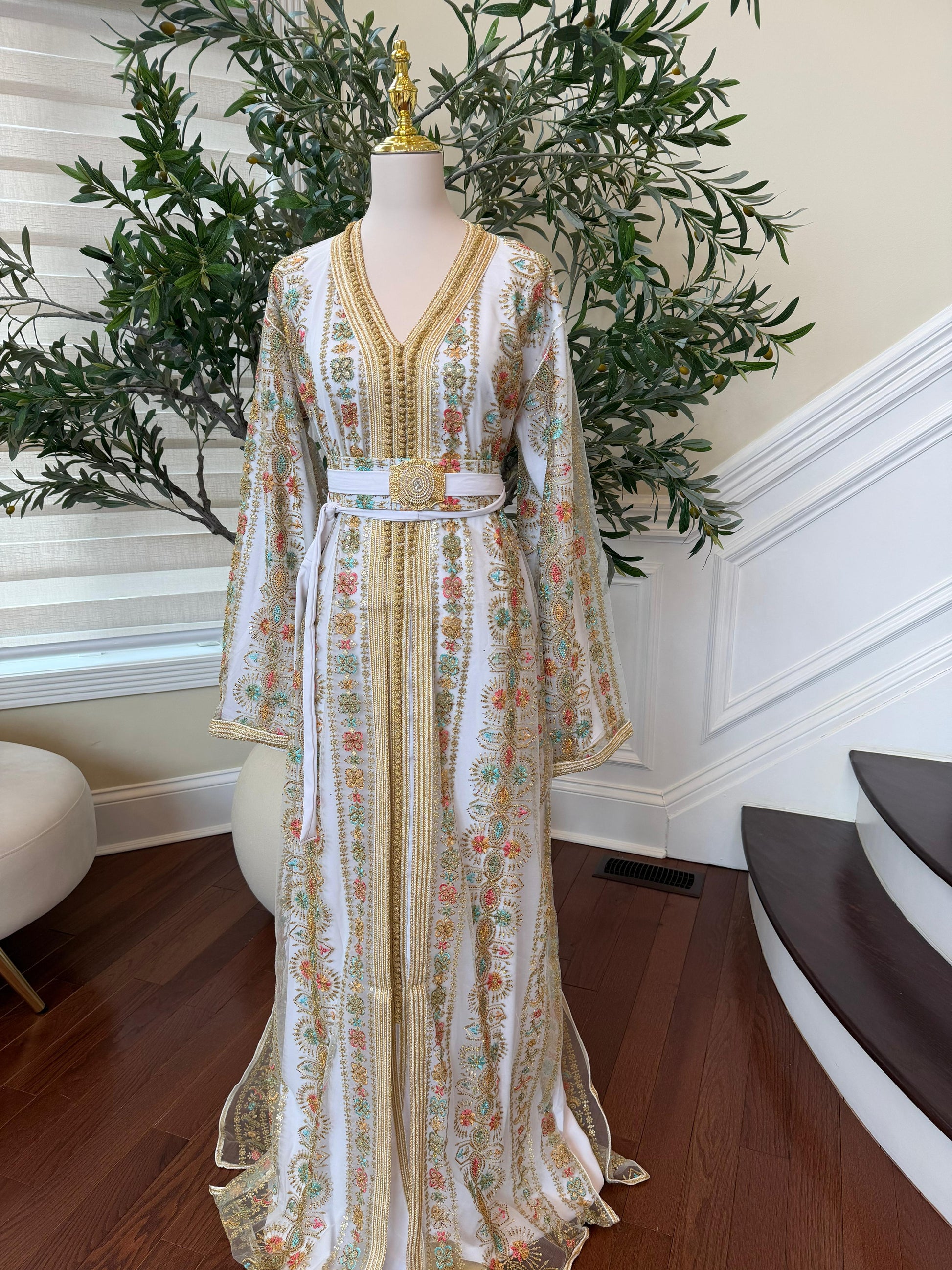 White Embroidery Royale Kuftan