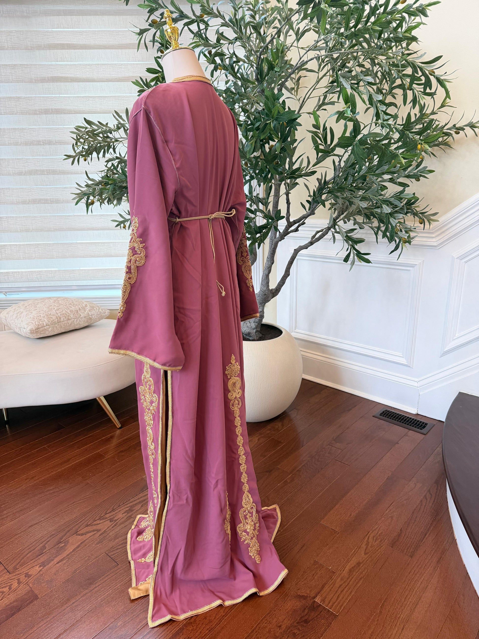 Pink Kuftan with Intricate Golden Embroidery Detail