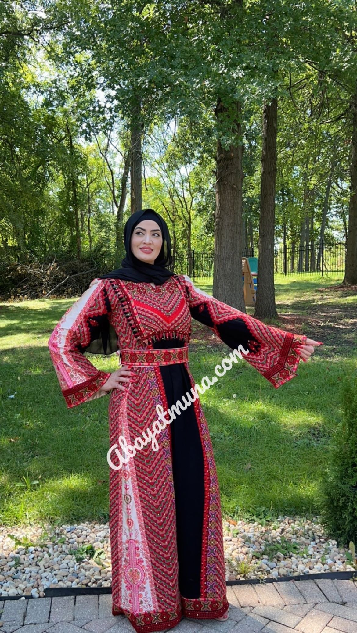 Red & Black Traditional Thoub Embroidery With Wide Sleeve -35