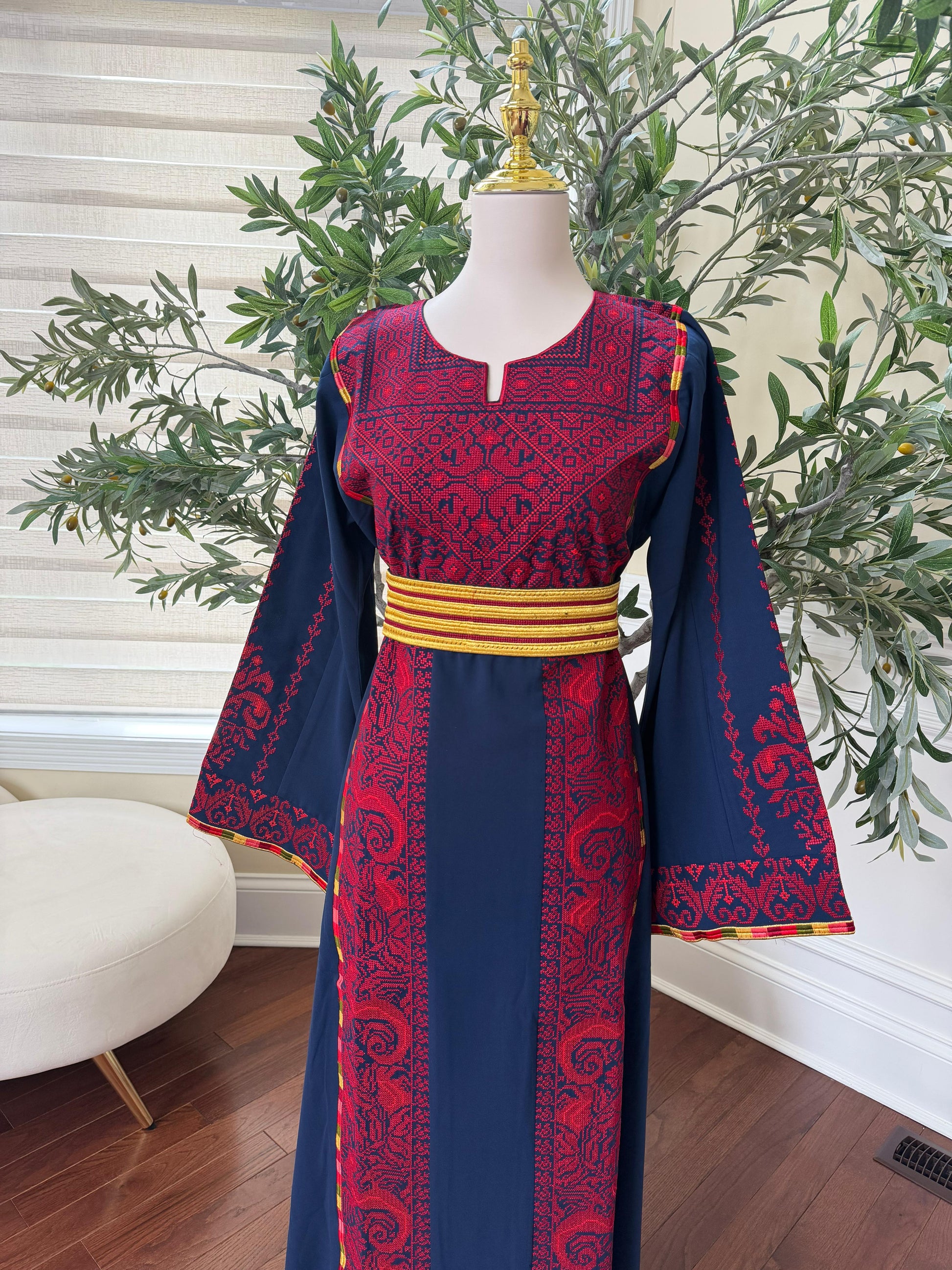 Navy Blue Embroidery Tatreez Thobe