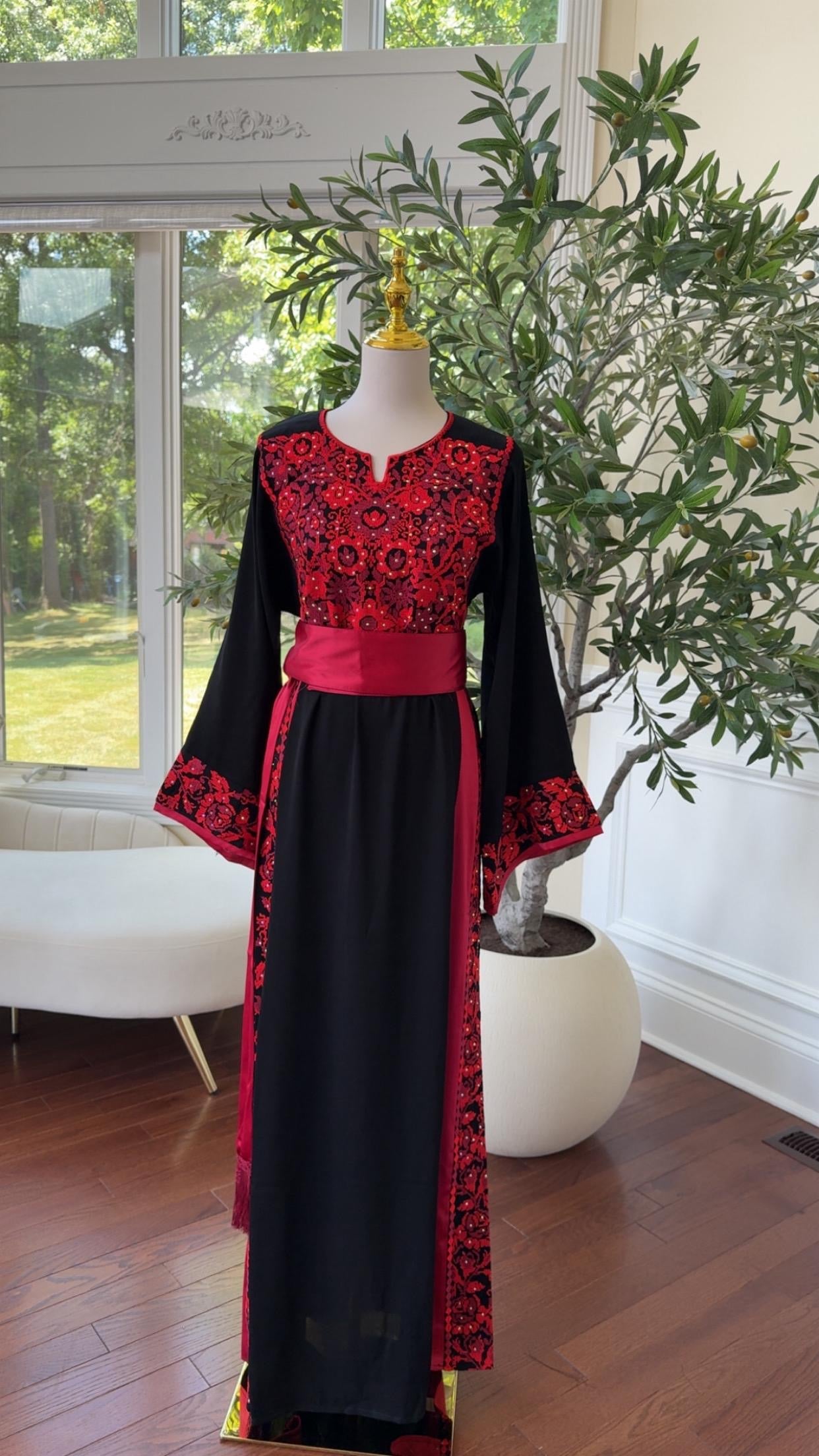 Red Tatreez Embroidery Thobe