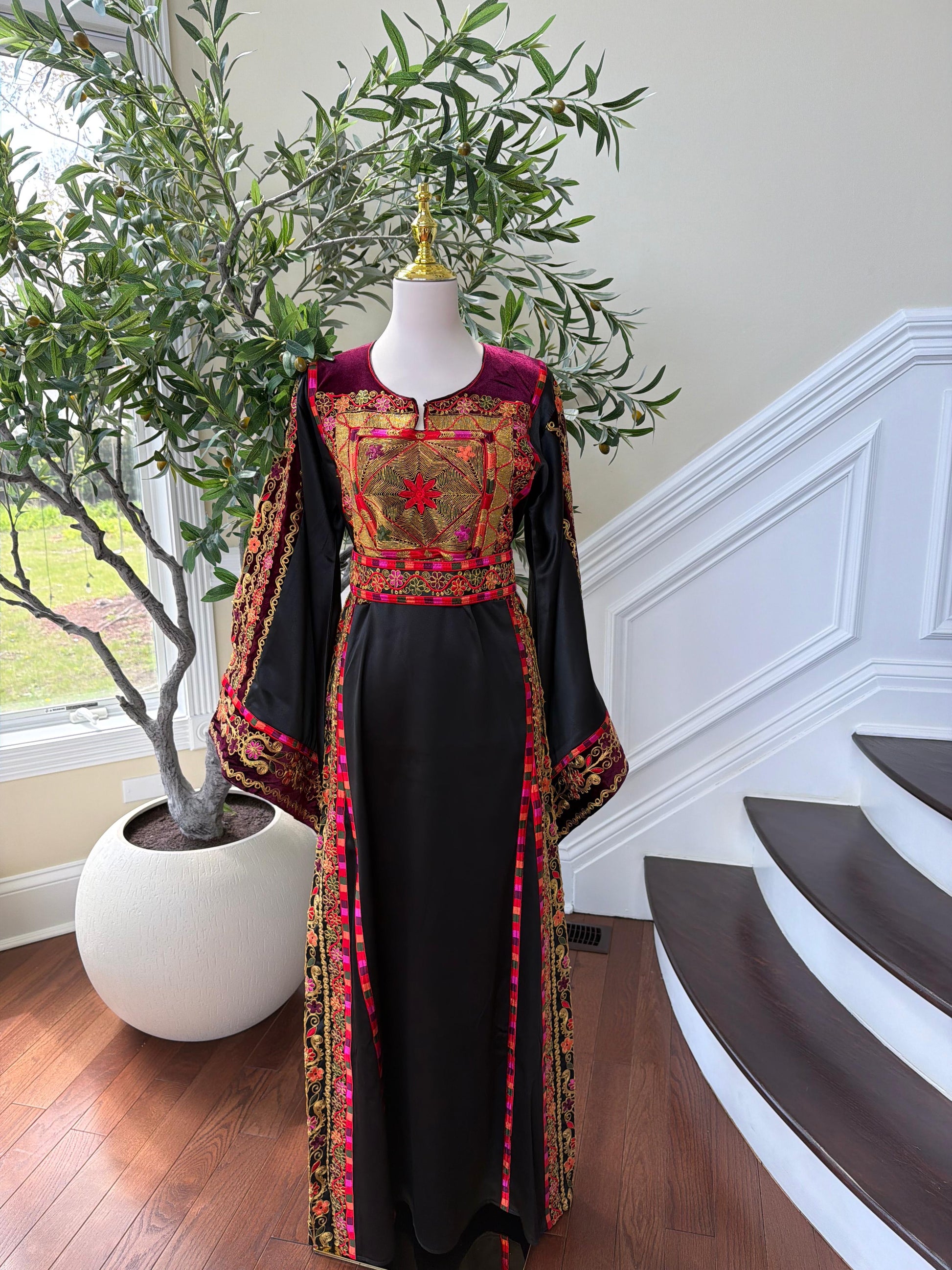 Black Embroidery Tatreez Red Thobe