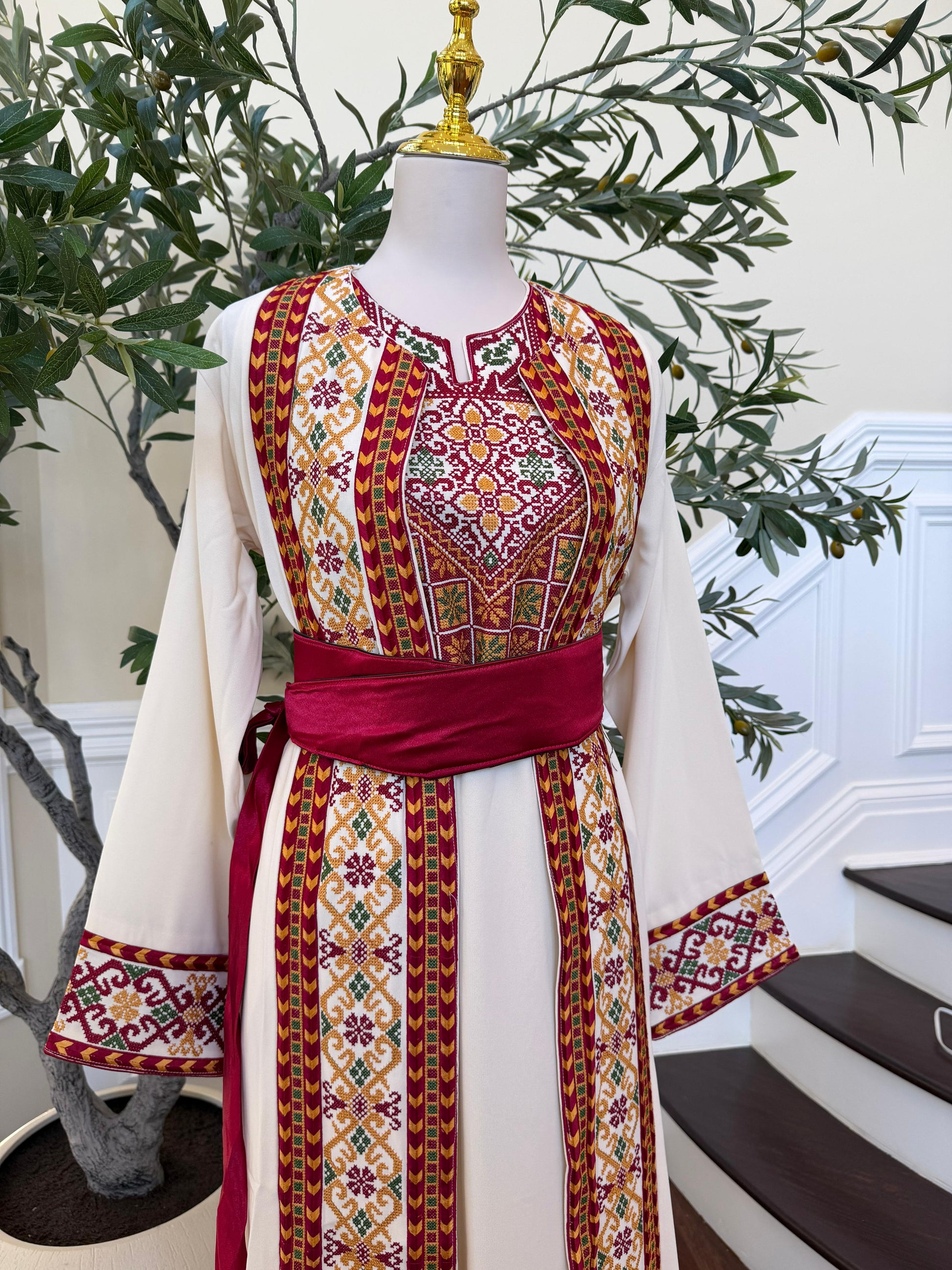 White Embroidery Tatreez Two Piece Thobe