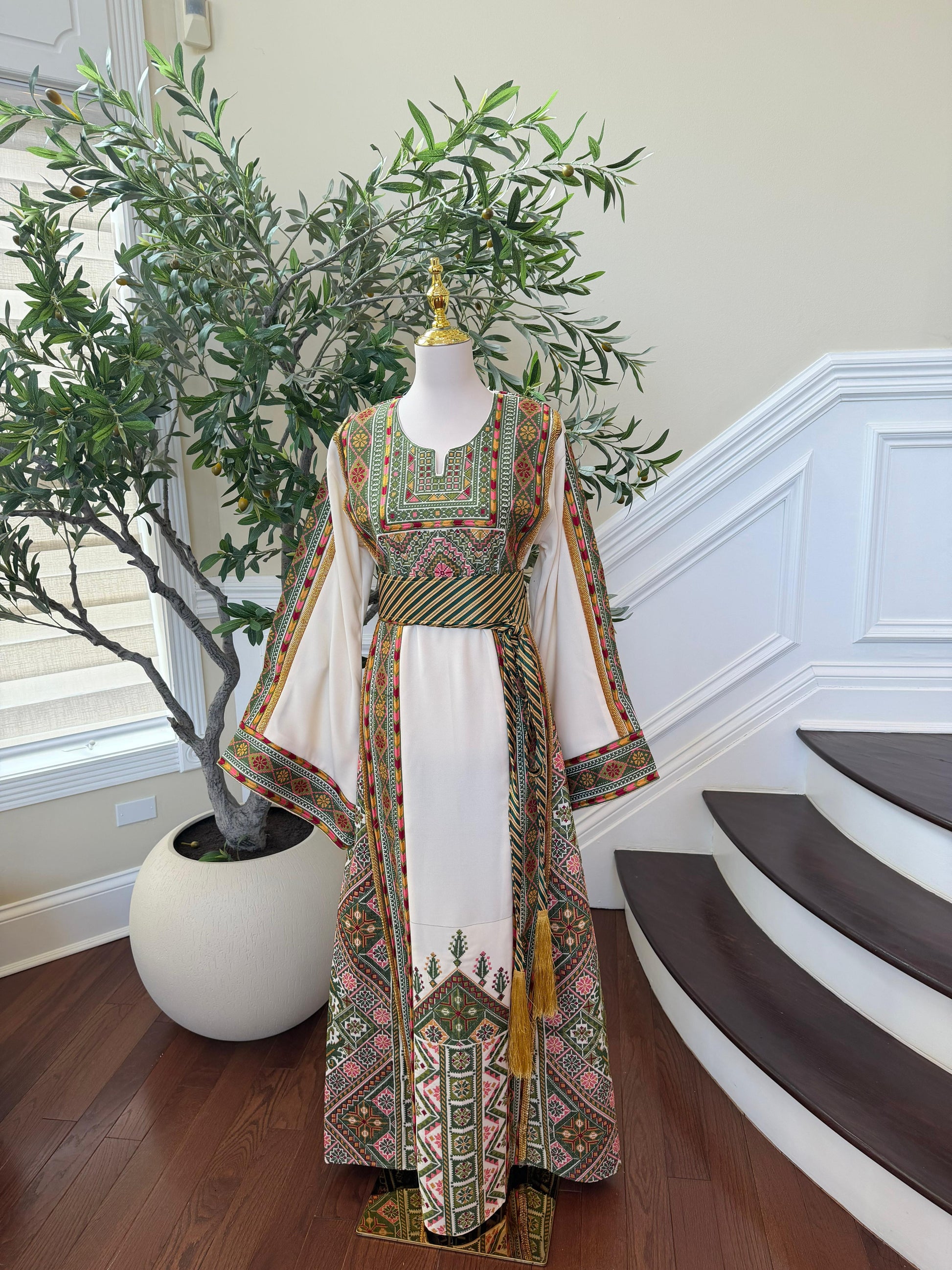 Olive Heritage: Off White Embroidered Tatreez Sabal Kharaz Thobe