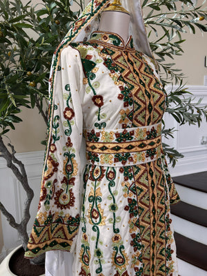 Royal Ivory White Embroidered & Stone Work Velvet Thobe