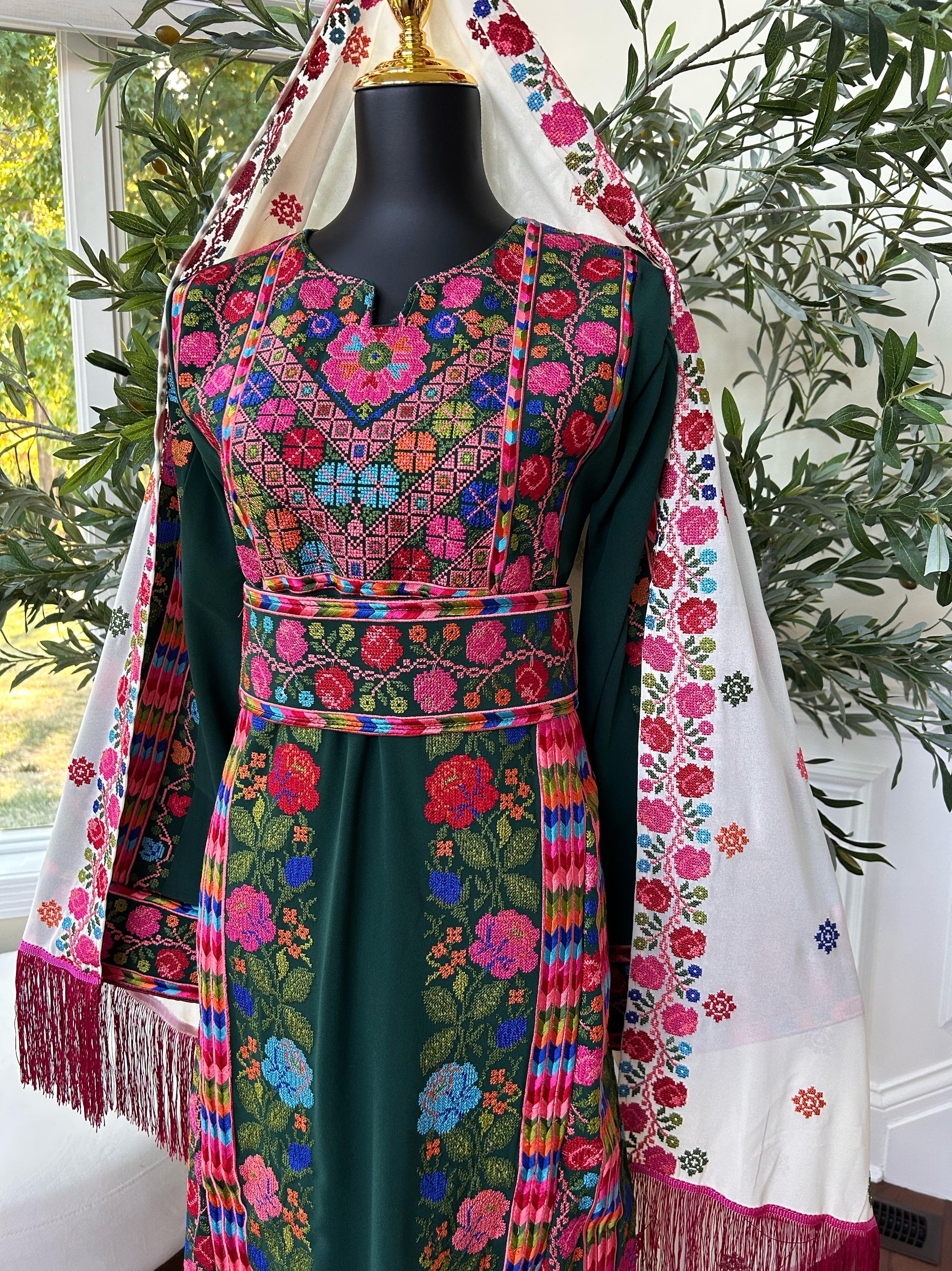 Green Floral Embroidered Tatreez Thobe