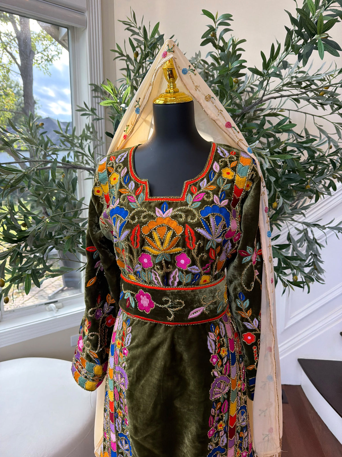 Elegant Olive Green Velvet Thobe with Vibrant Floral Embroidery