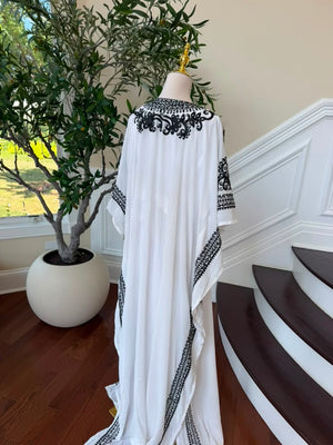 White Elegance Detail Kuftan