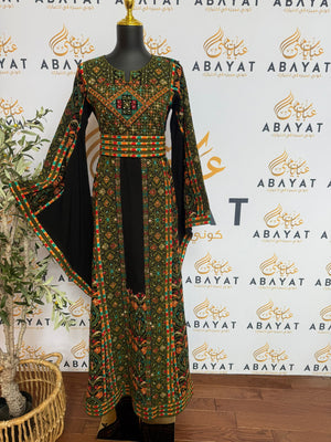 Elegant Black Embroidery Green Tatreez Thobe / A