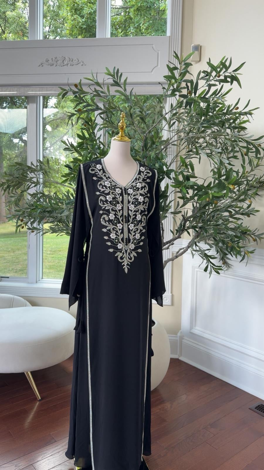 Luxury Black Kaftan with Intricate Silver Detailing