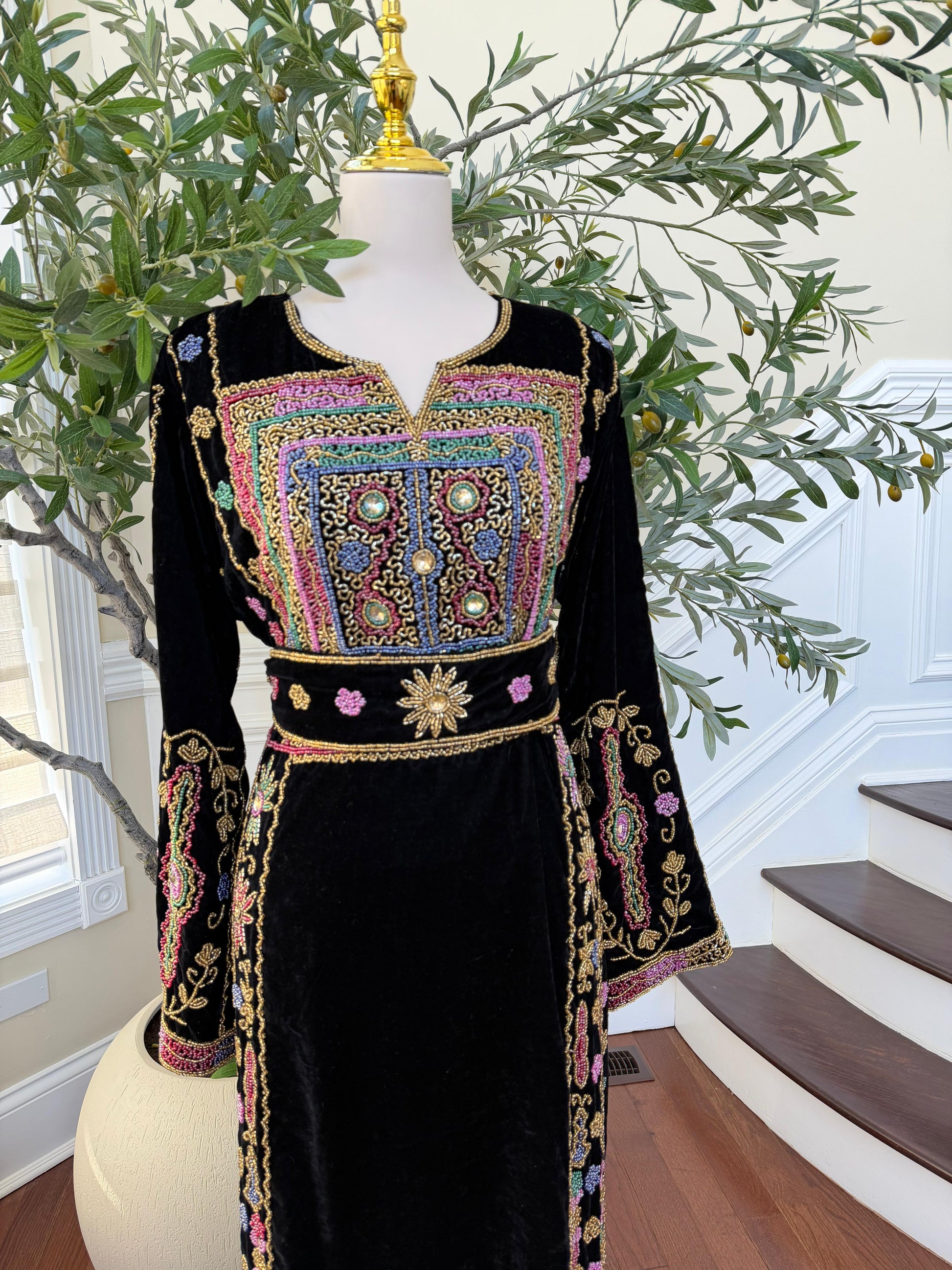 Black Velvet Stone Thobe