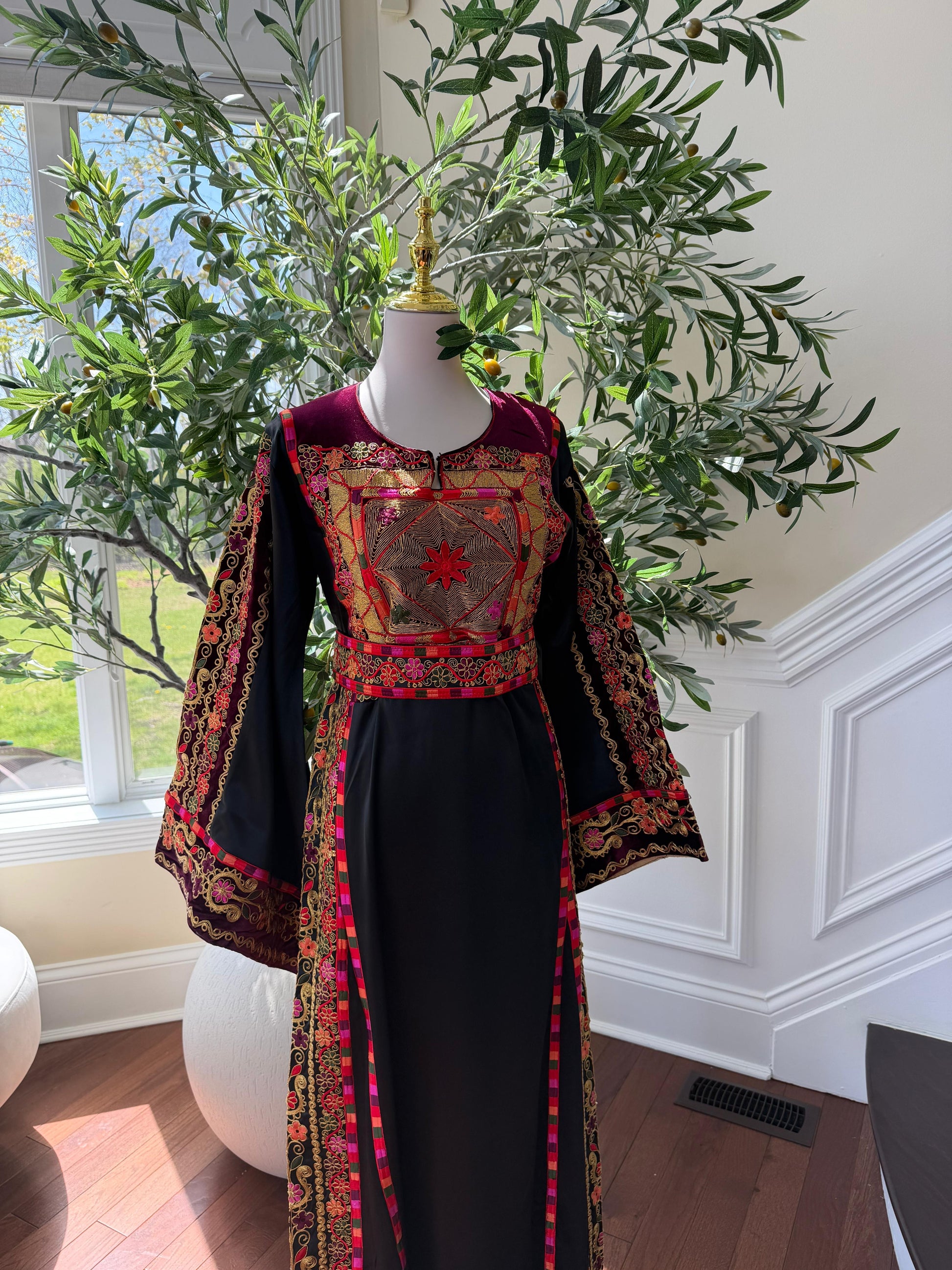 Black Embroidery Tatreez Red Thobe