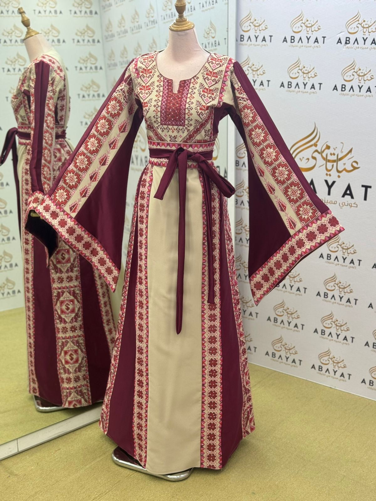 Embroidery Burgundy Tatreez Thobe