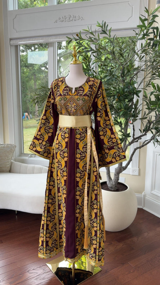 Elegant Golden Mulberry Tatreez Thobe