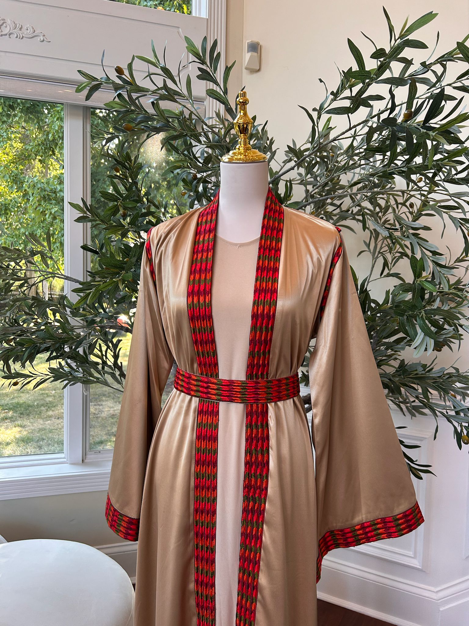 Golden Red Embroidery Tatreez Thobe