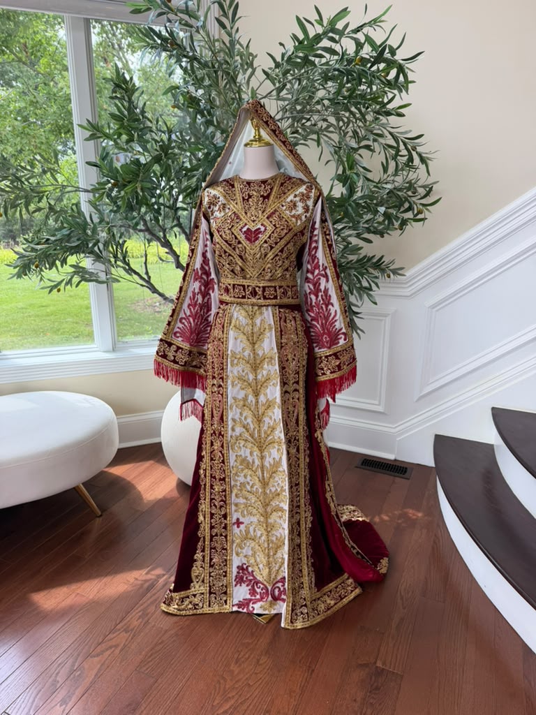 Royale Red Embroidery Tatreez Elegance Thobe