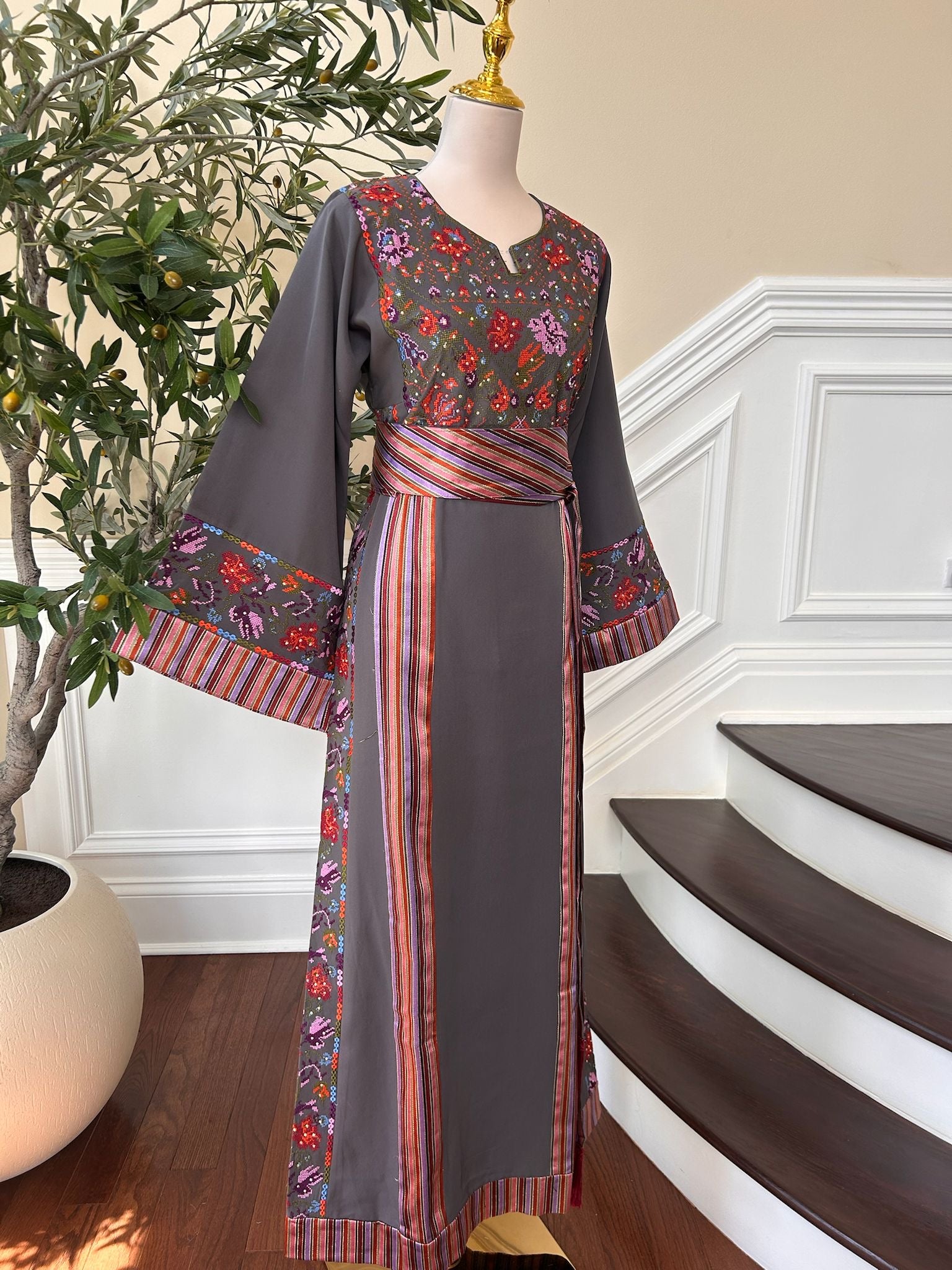 Embroidery Grey Tatreez Essence Detail