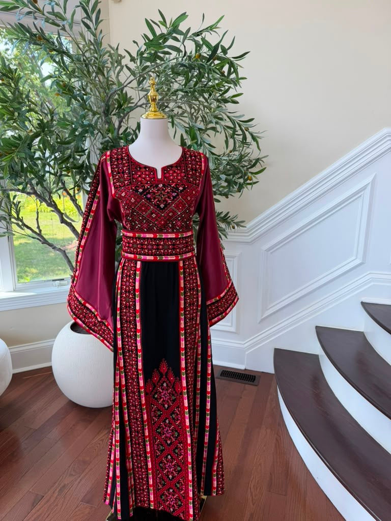 Black Embroidery Tatreez Thobe