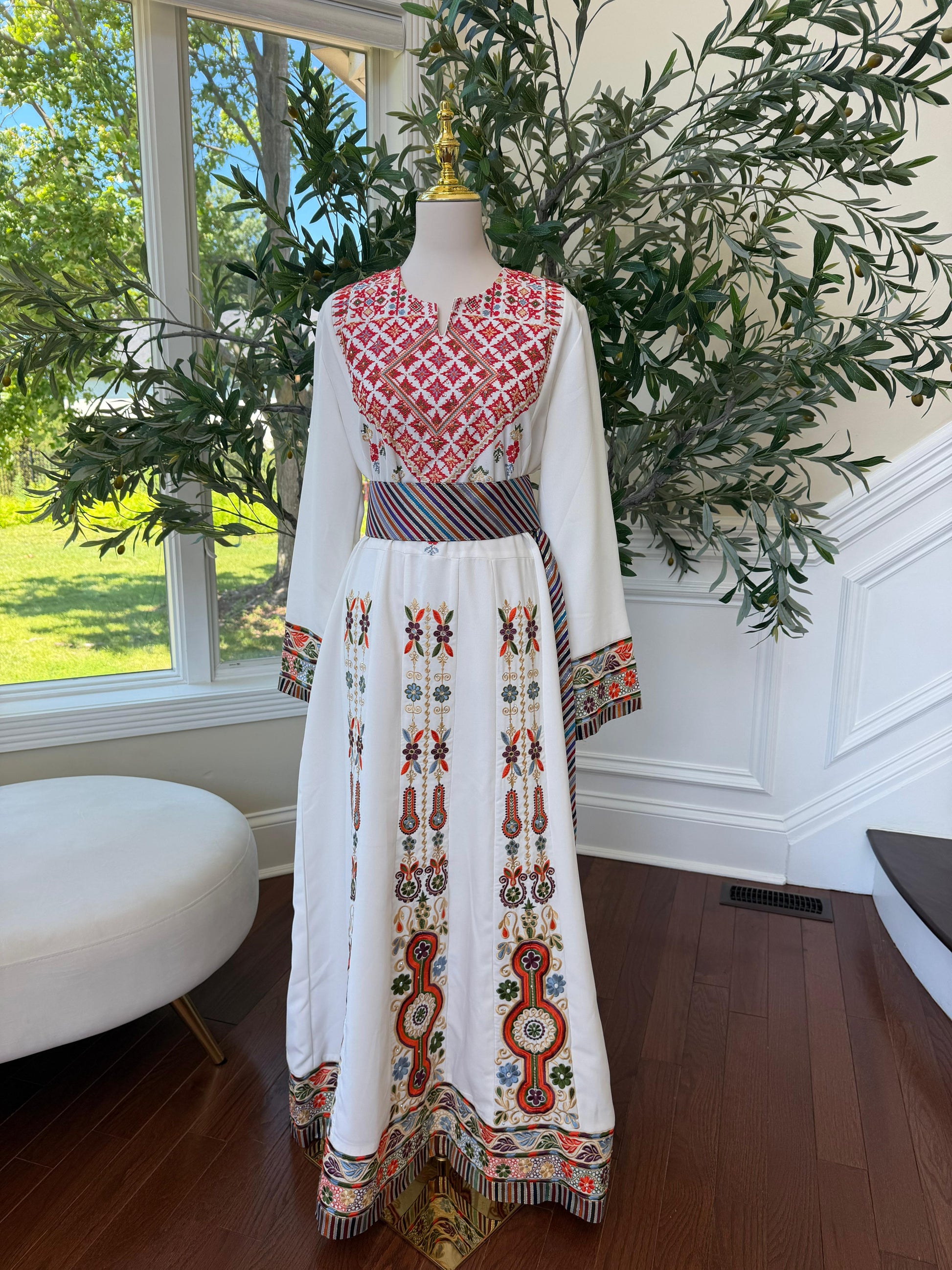 White Embroidery Tatreez Thobe