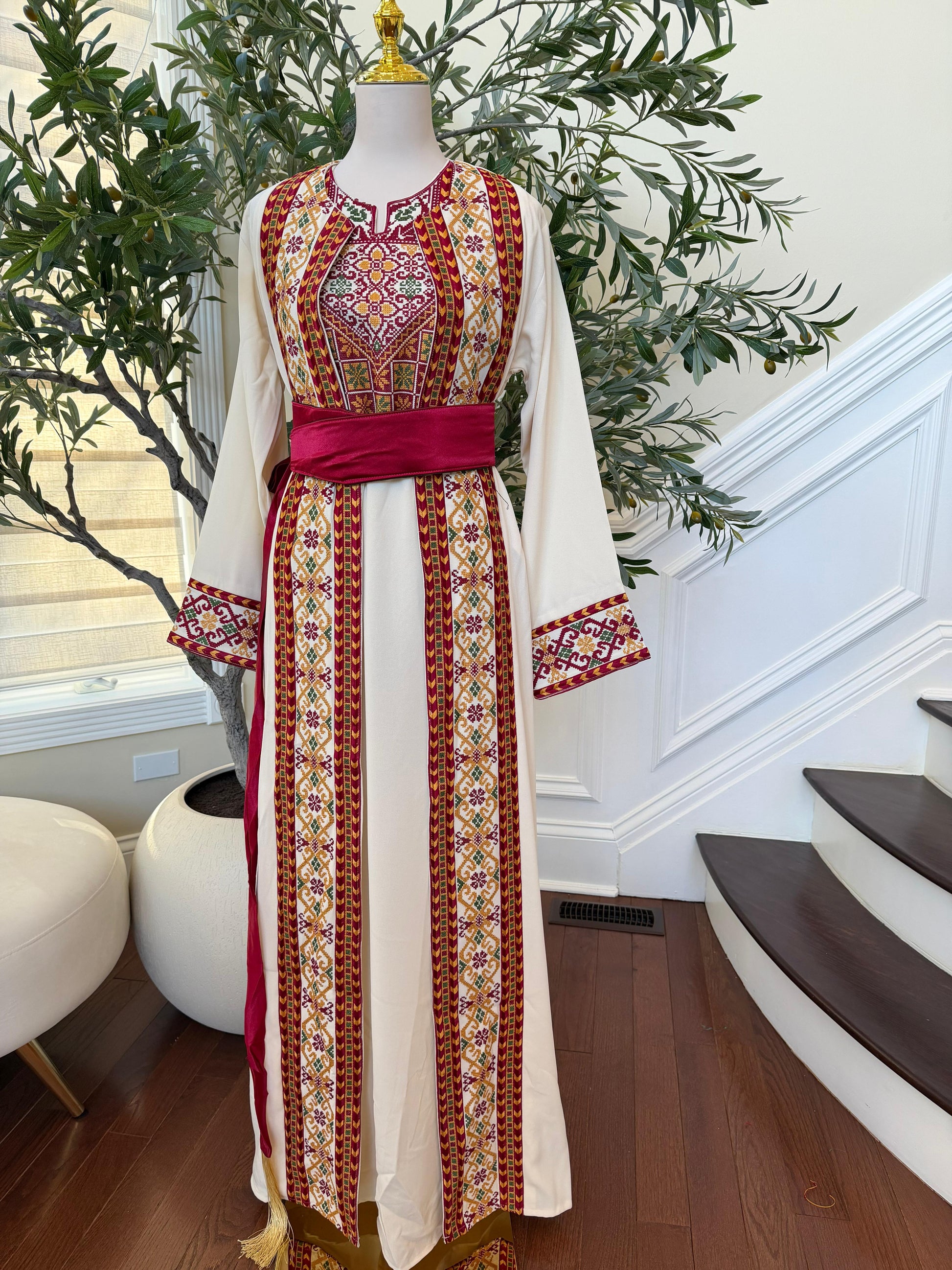 White Embroidery Tatreez Two Piece Thobe