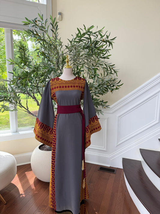 Grey Traditional Tatreez Embroidery Thobe