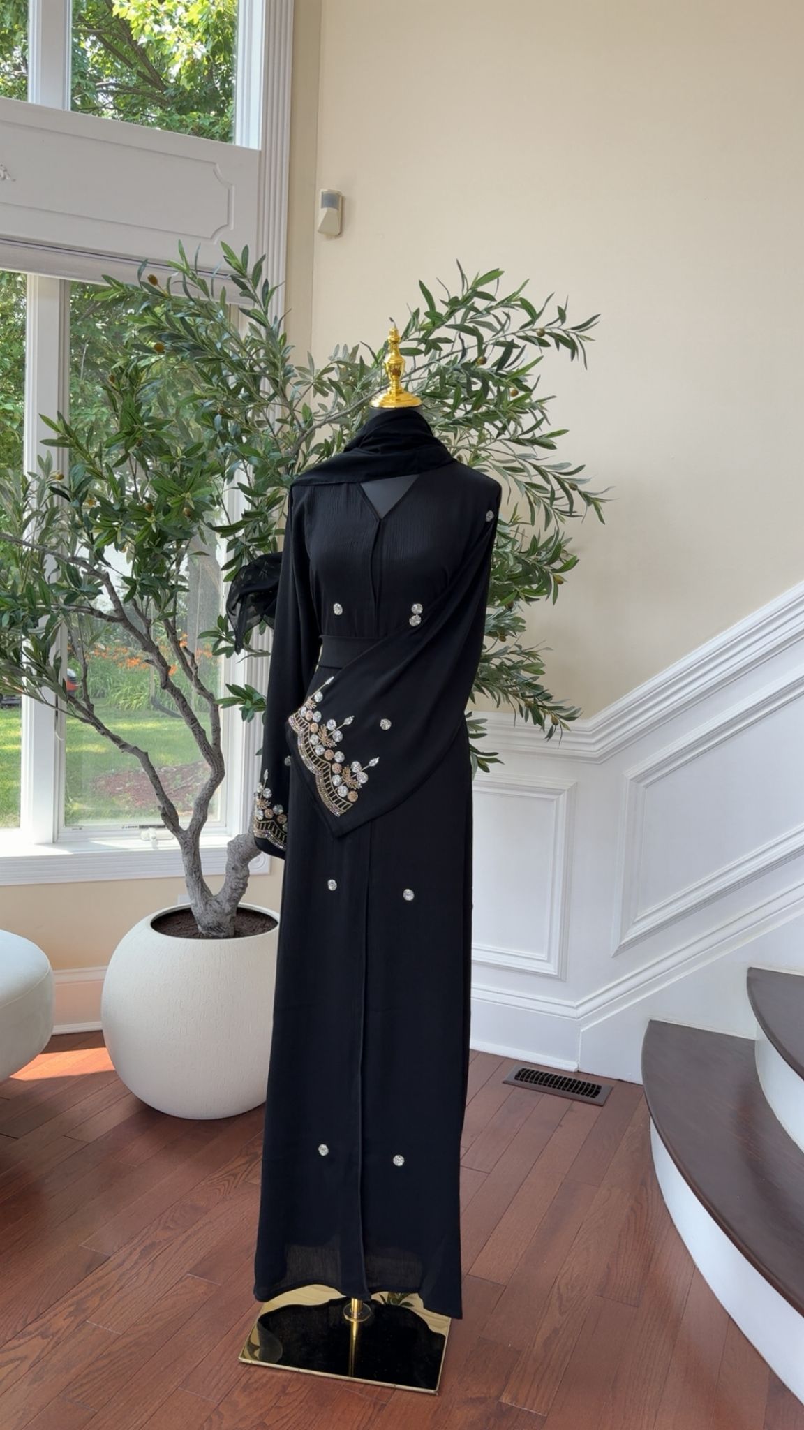 Black Sleeve Essence Abaya