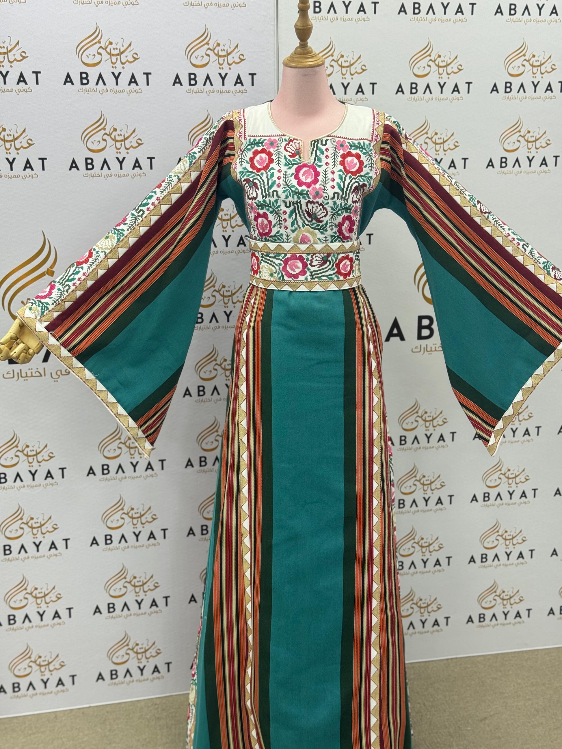 Emerald & Floral Palestinian Thobe – Traditional Embroidered Maxi Dress”