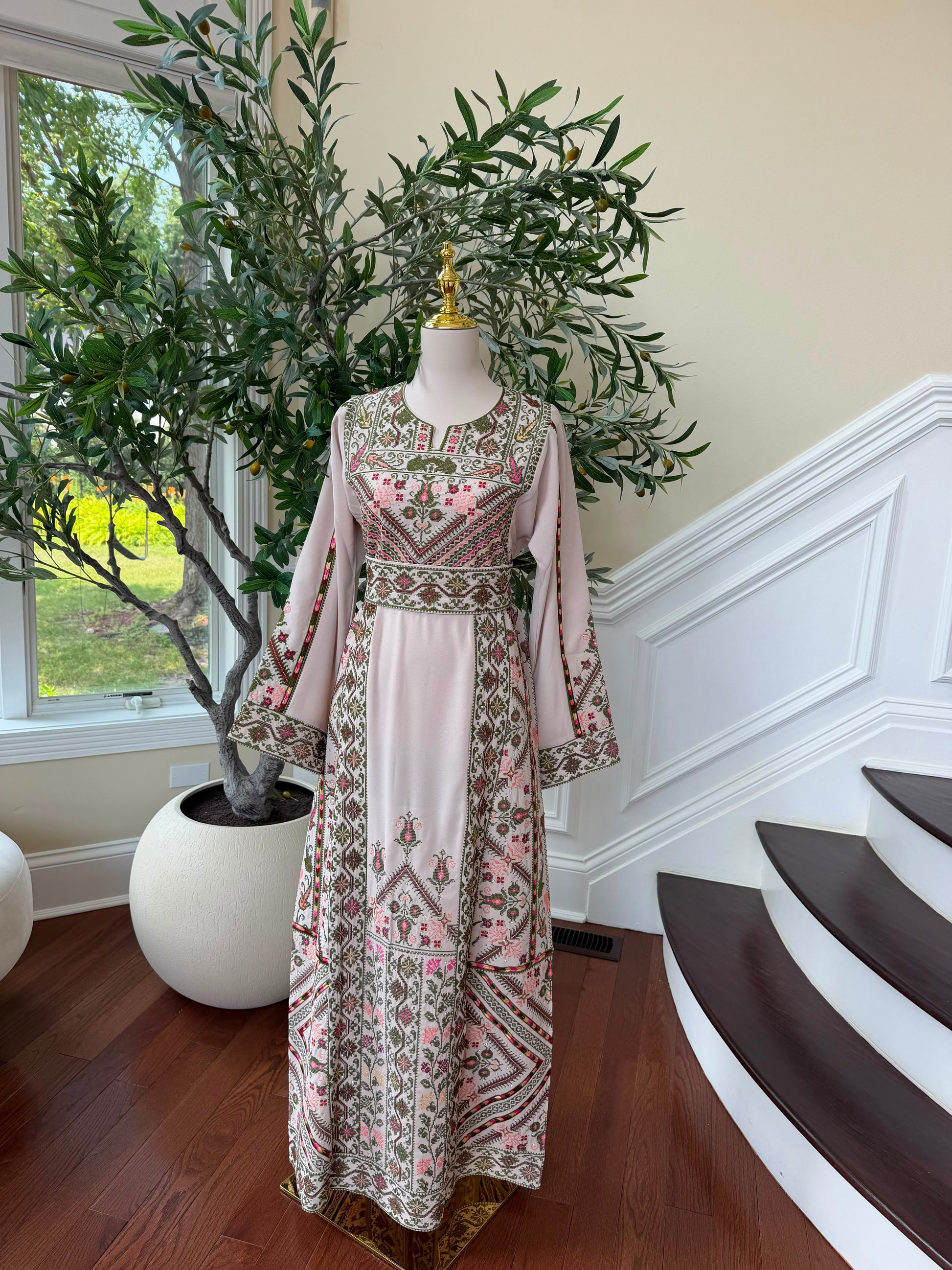 Cream Embroidery Green Tatreez Thobe