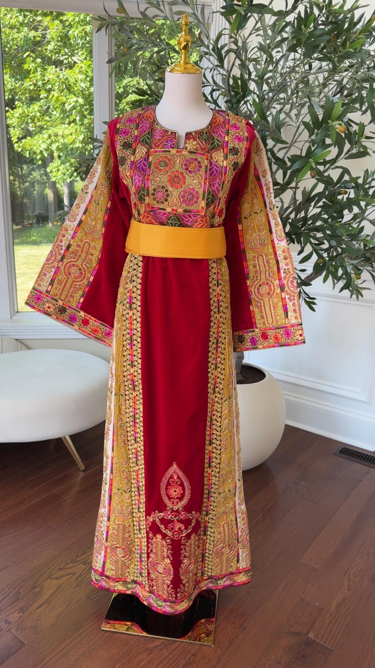 Burgundy Malaka Velvet Thobe