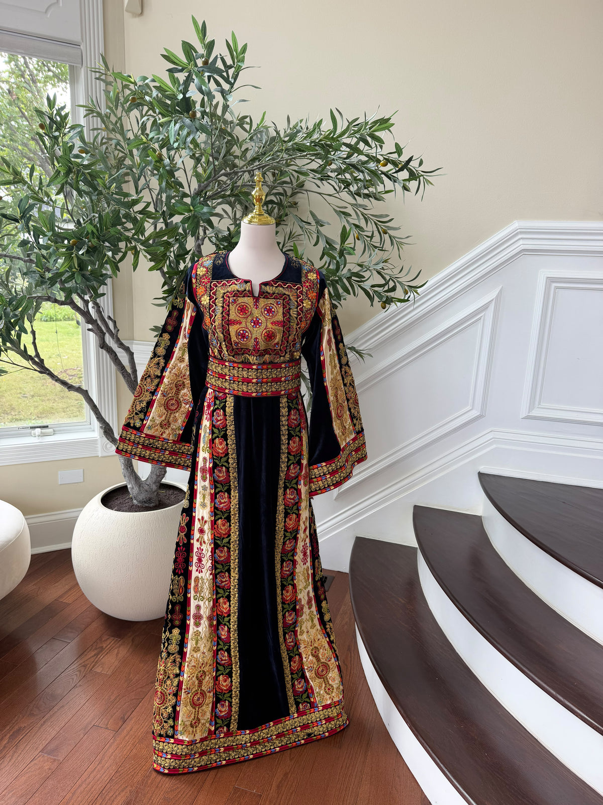 Navy Blue Embroidery Tatreez Thobe