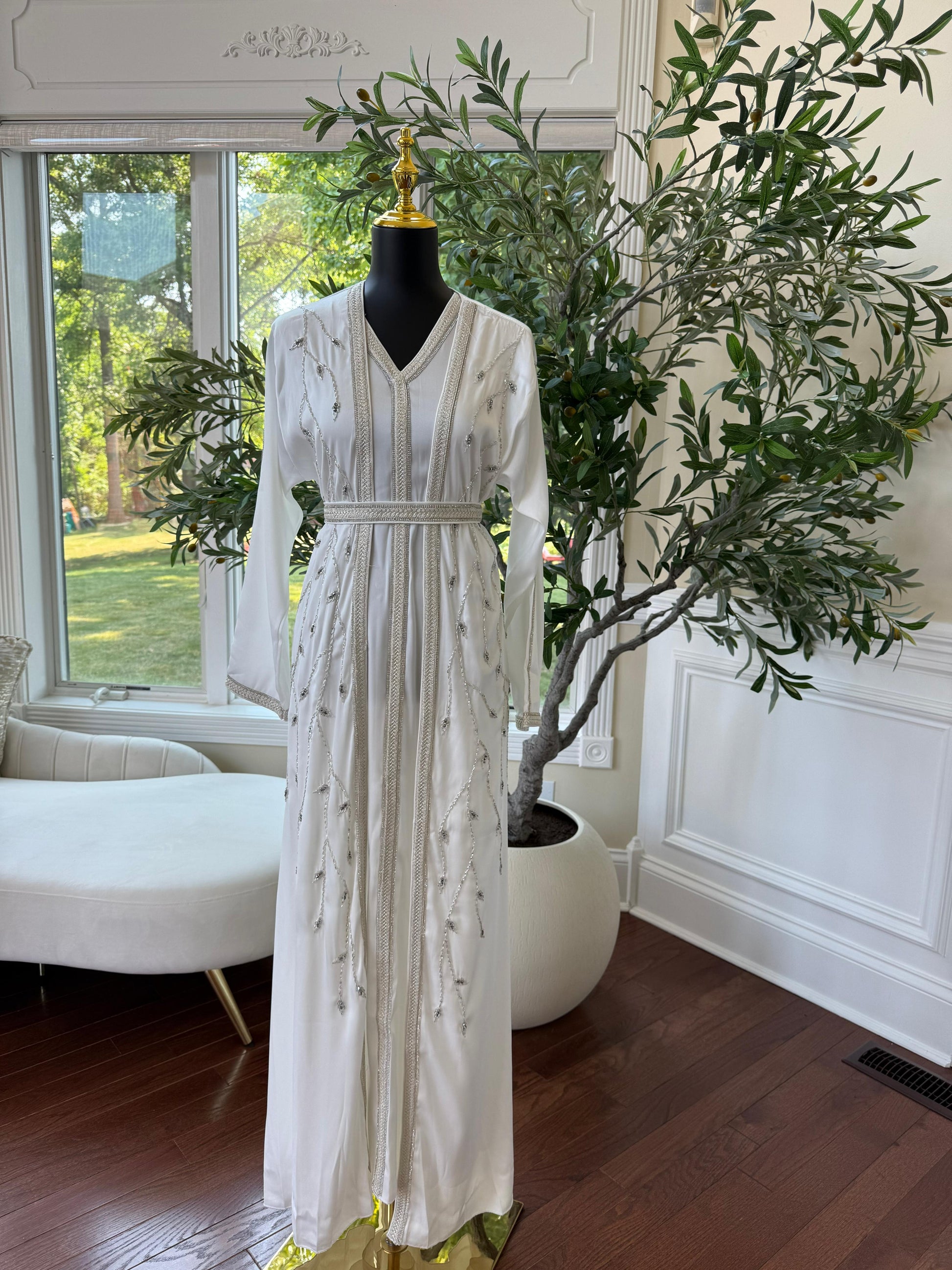 Floral White Grace Kuftan