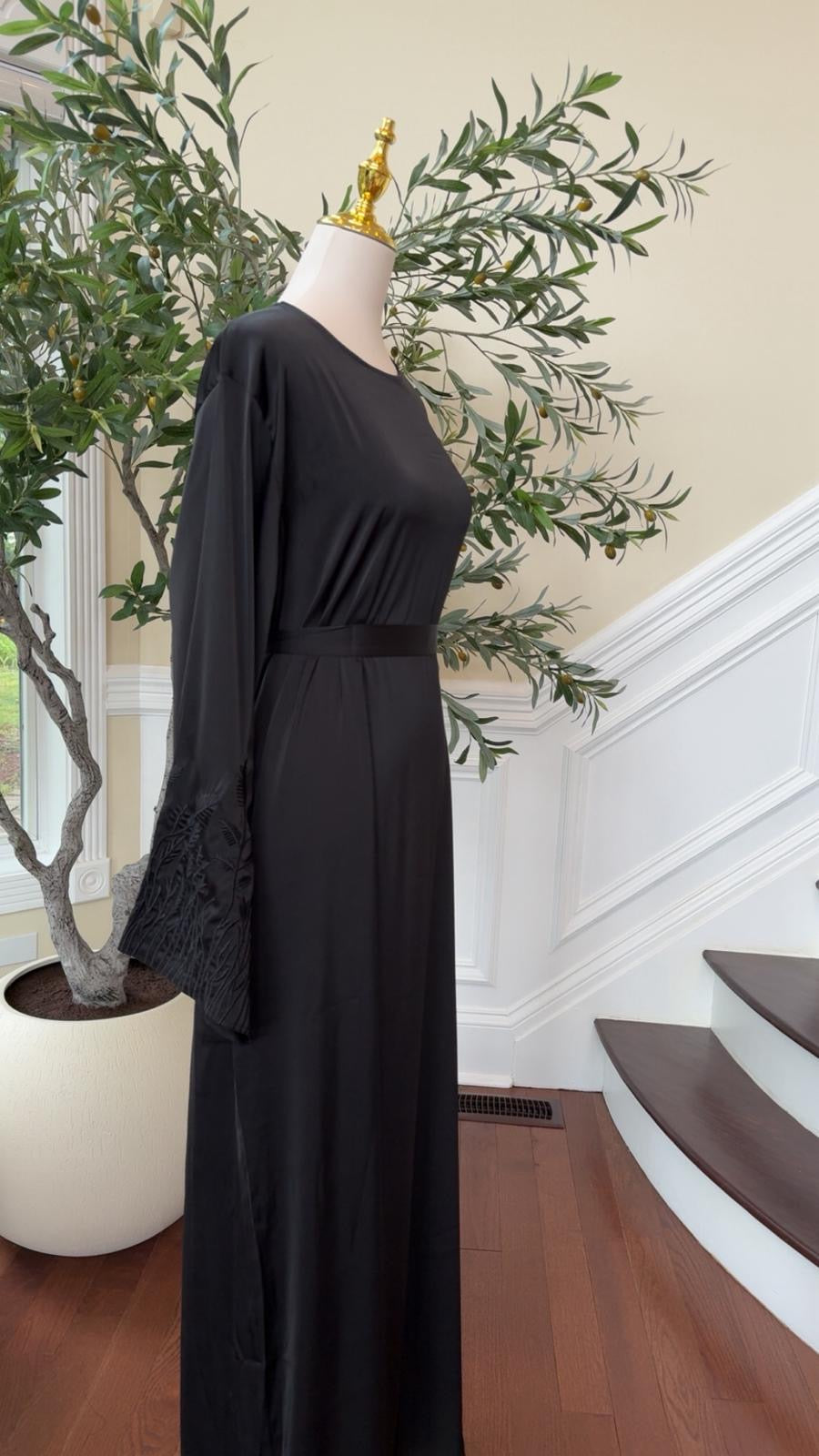 Black Floral Sleeve Abaya