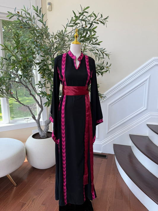 The Heritage Luxe – Black Tatreez Pink Abaya