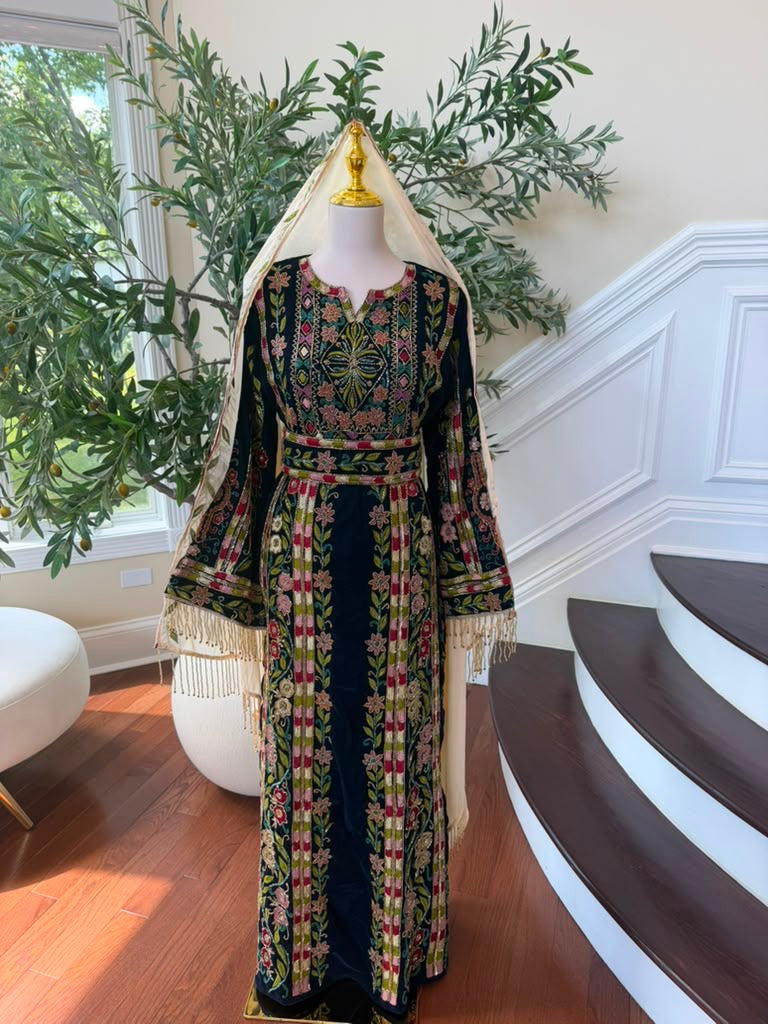 Green Embroidery Stone Elegance Thobe