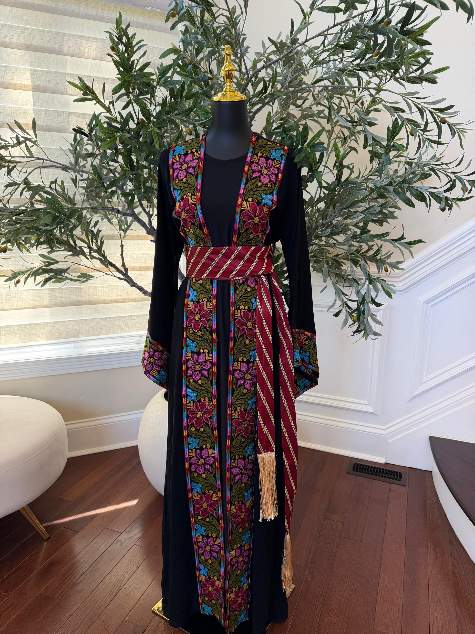 Black Embroidery Tatreez Floral Thobe