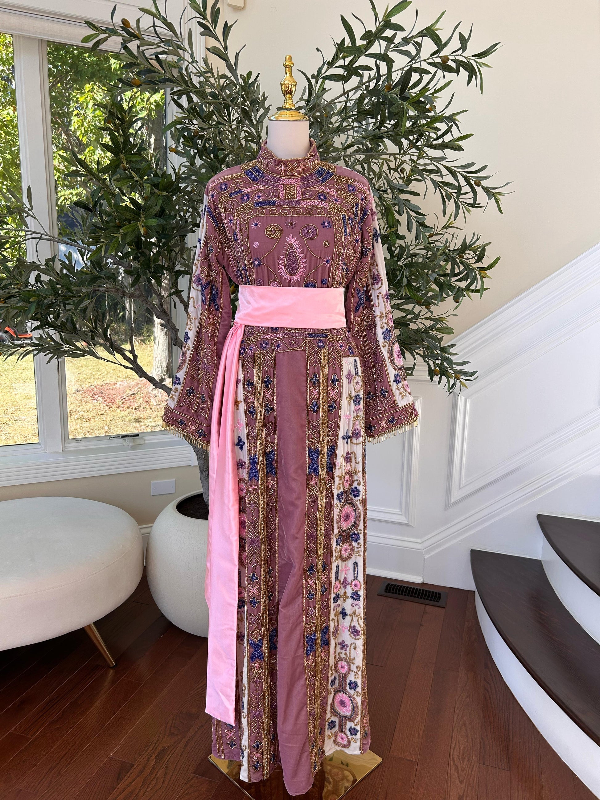 Pink Velvet Stone Thobe