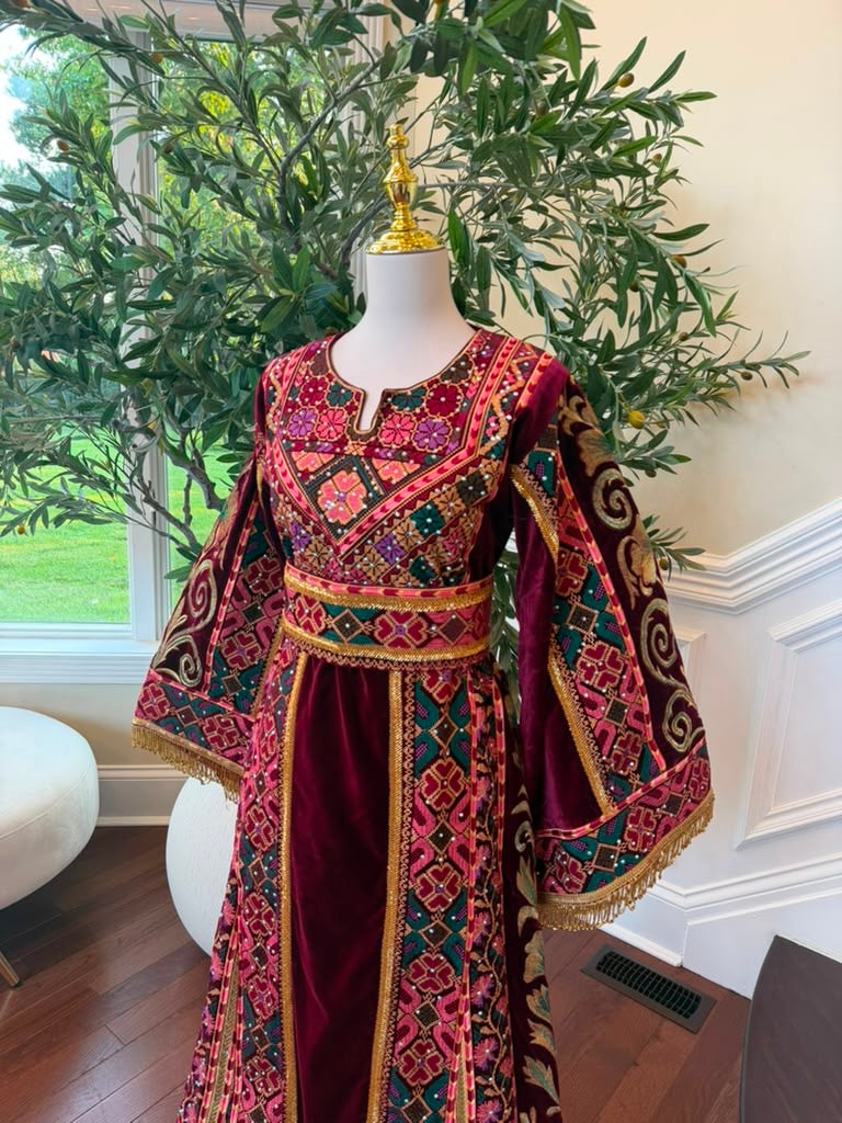 Burgundy Embroidery Tatreez Elegance Thobe