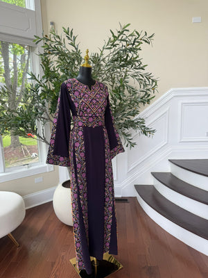 Elegant Purple Tatreez Thobe