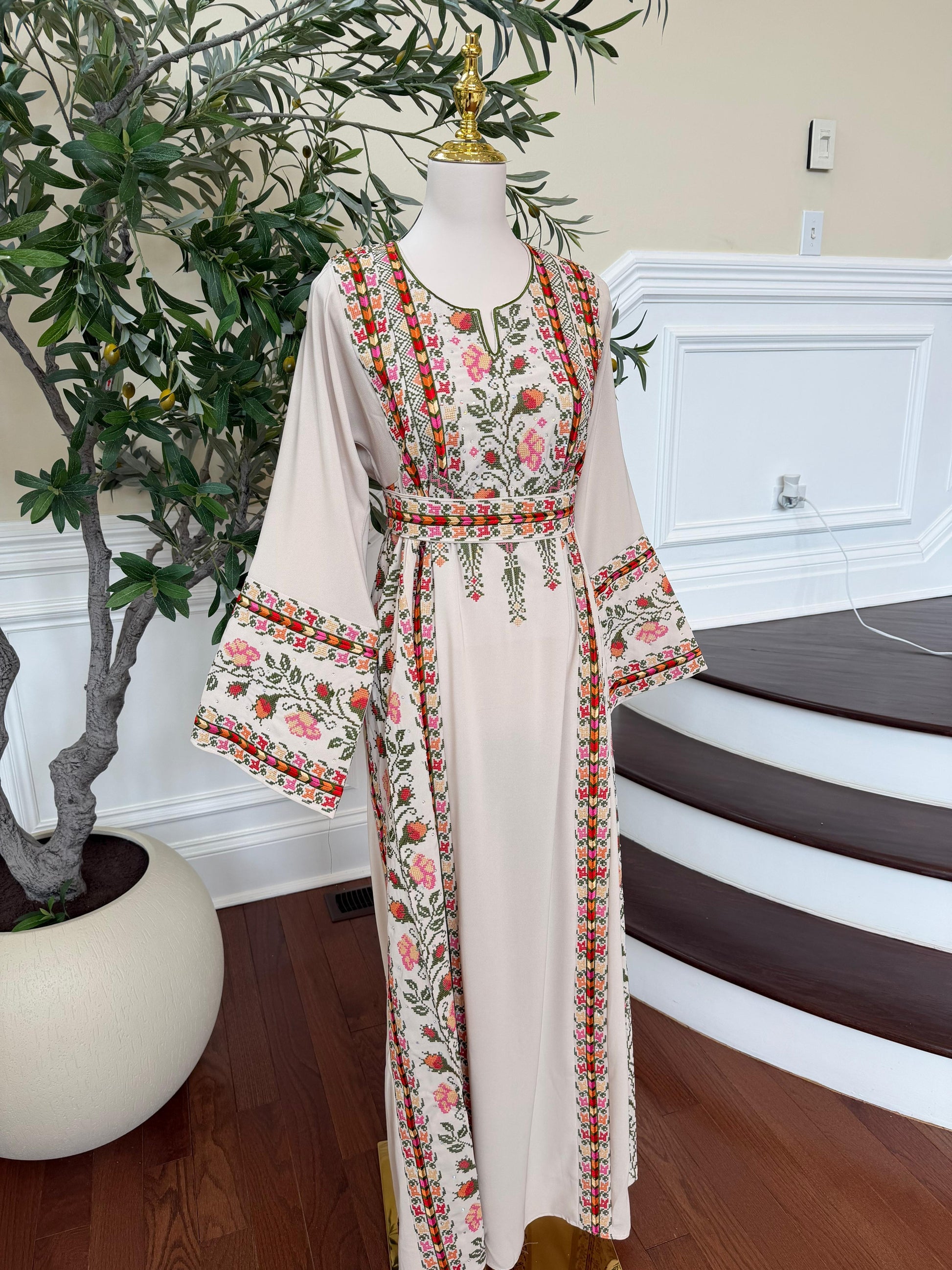 Cream Embroidery Tatreez Thobe