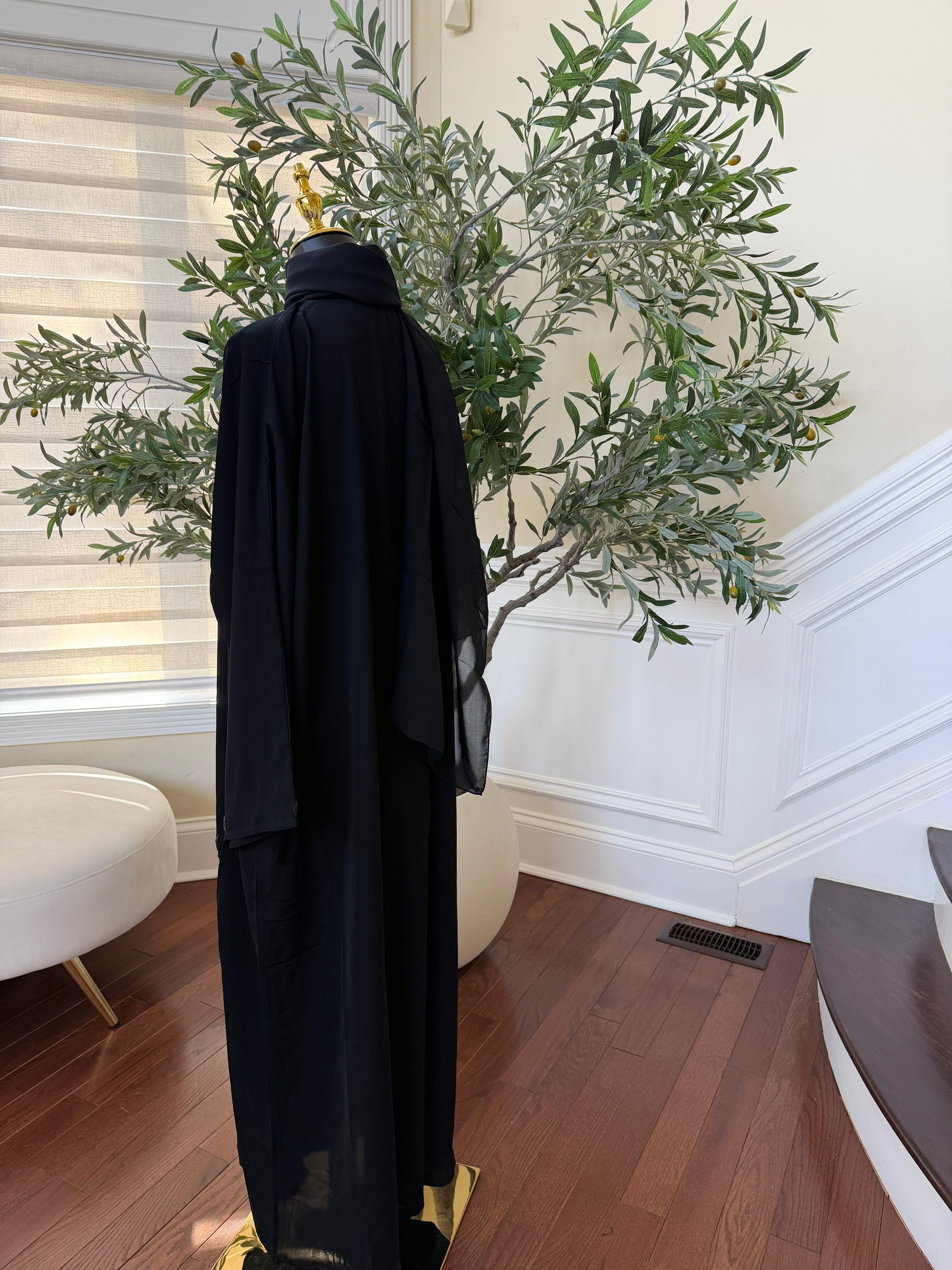 Ramadan Glow: Black Abaya