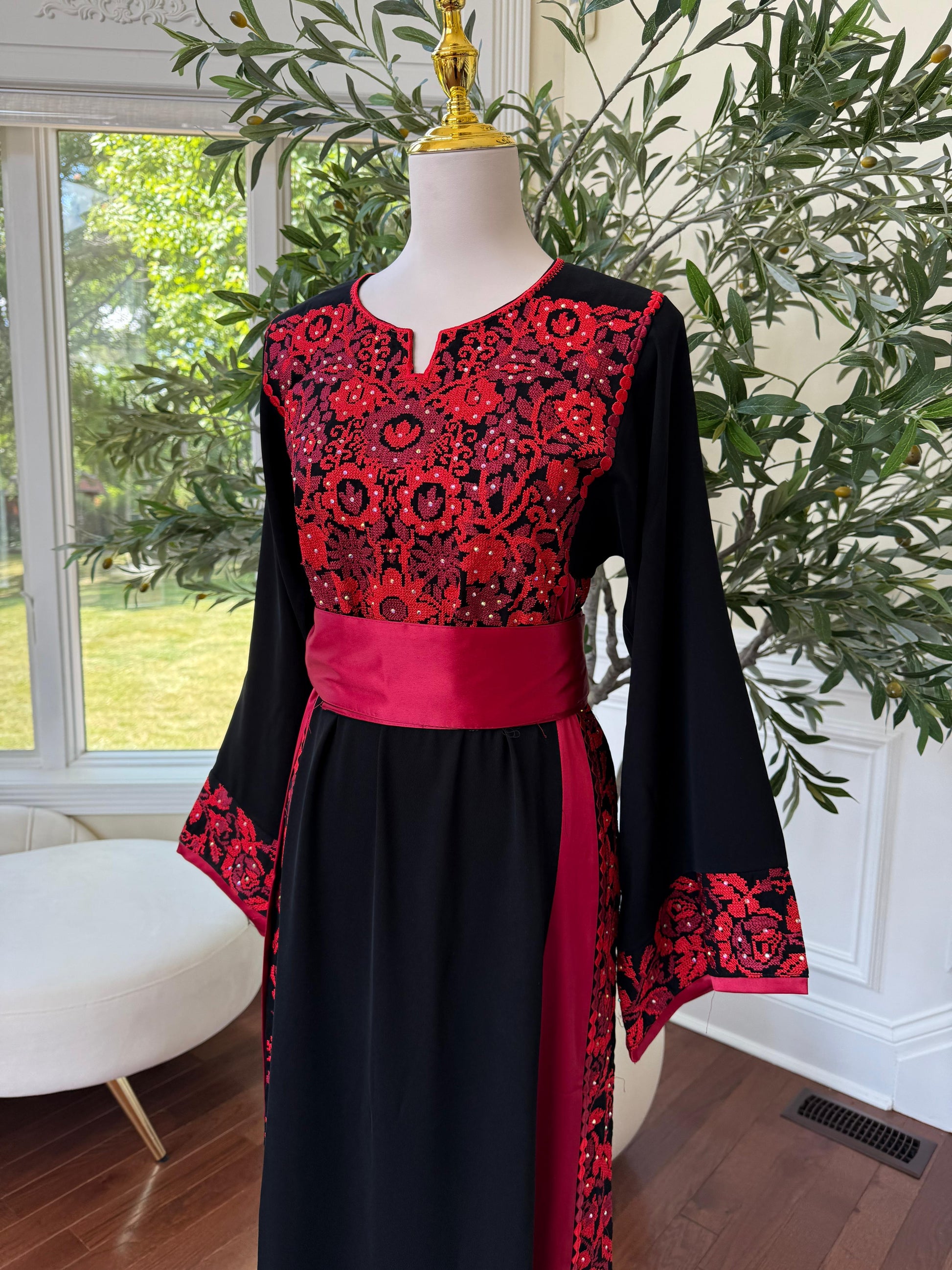 Red Tatreez Embroidery Thobe