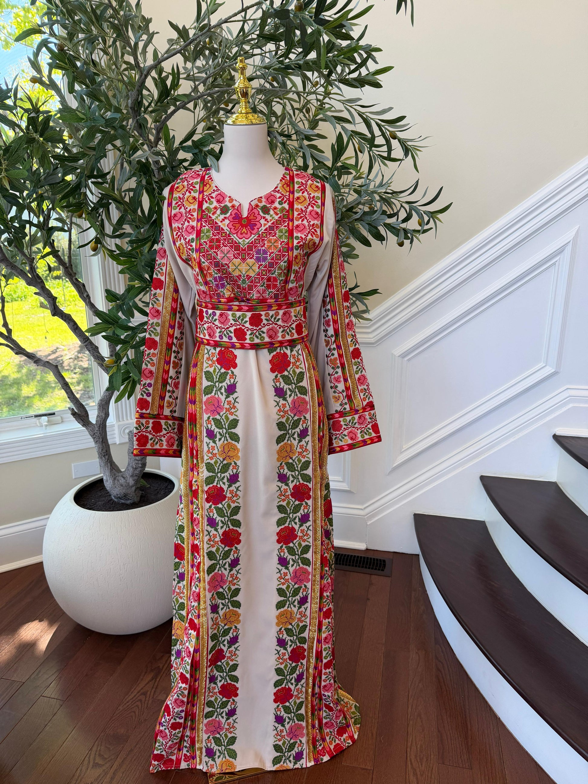 Beige Embroidery Embellished Tatreez Floral Sabal Kharaz Thobe