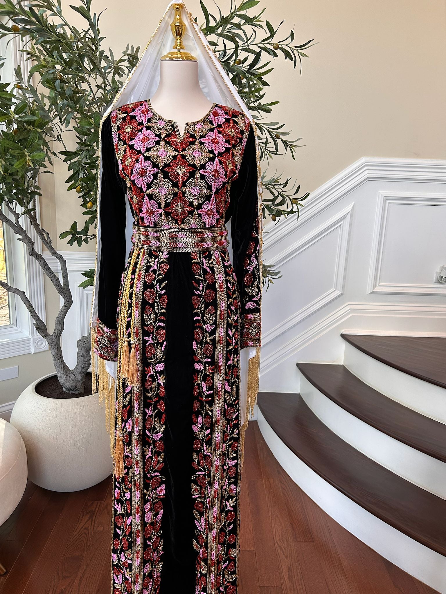 Black Velvet Stone Thobe