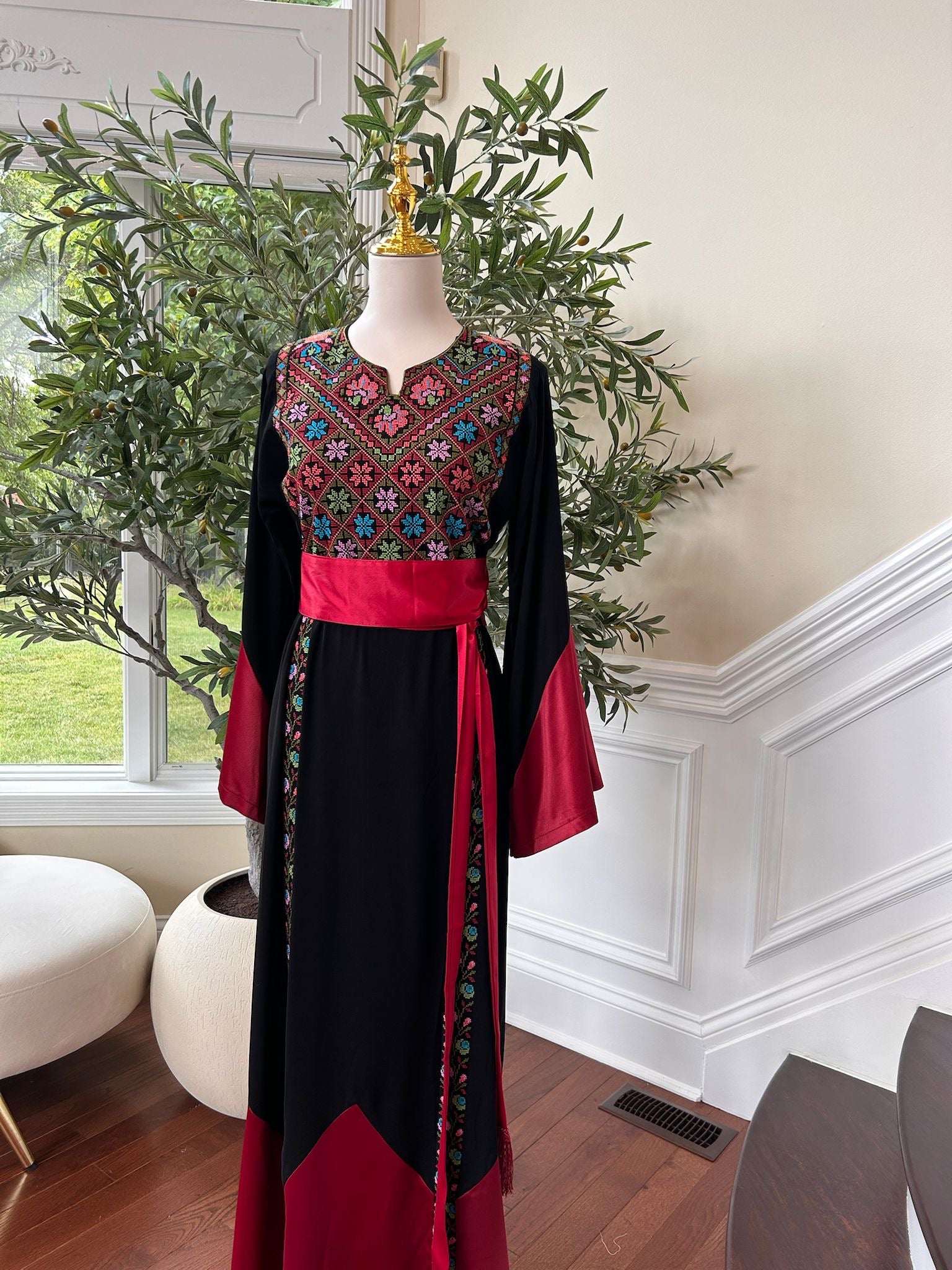 Black Tatreez Embroidery Thobe  Satin Red Detail