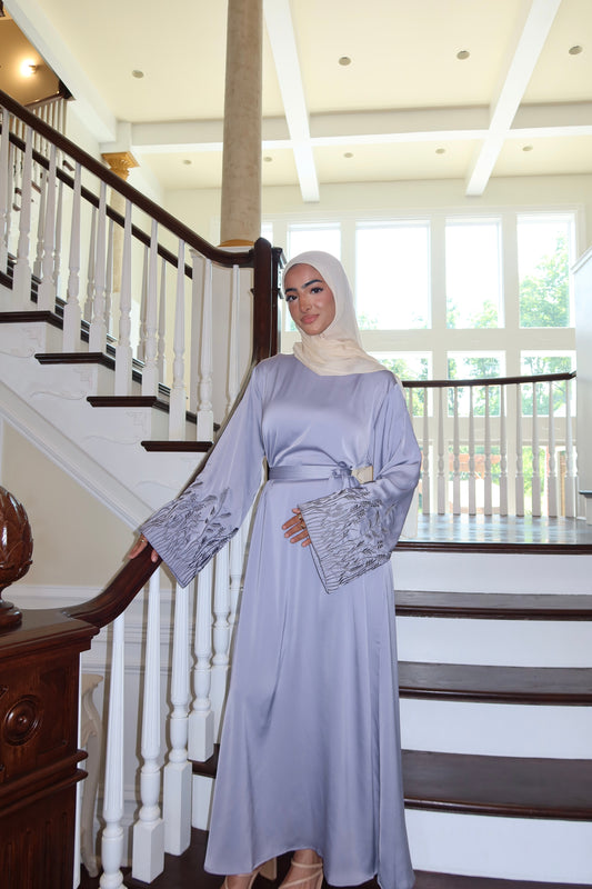 Grey Floral Sleeve Essence Abaya