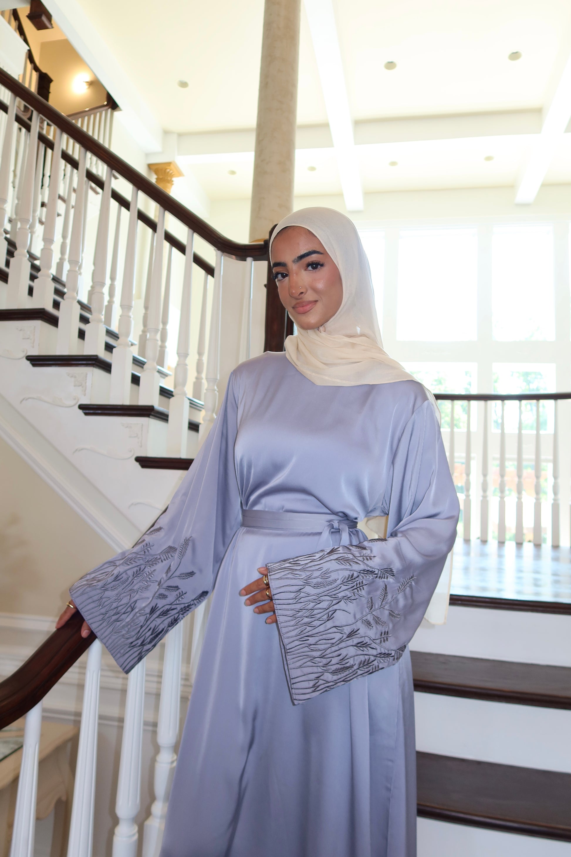 Grey Floral Sleeve Essence Abaya