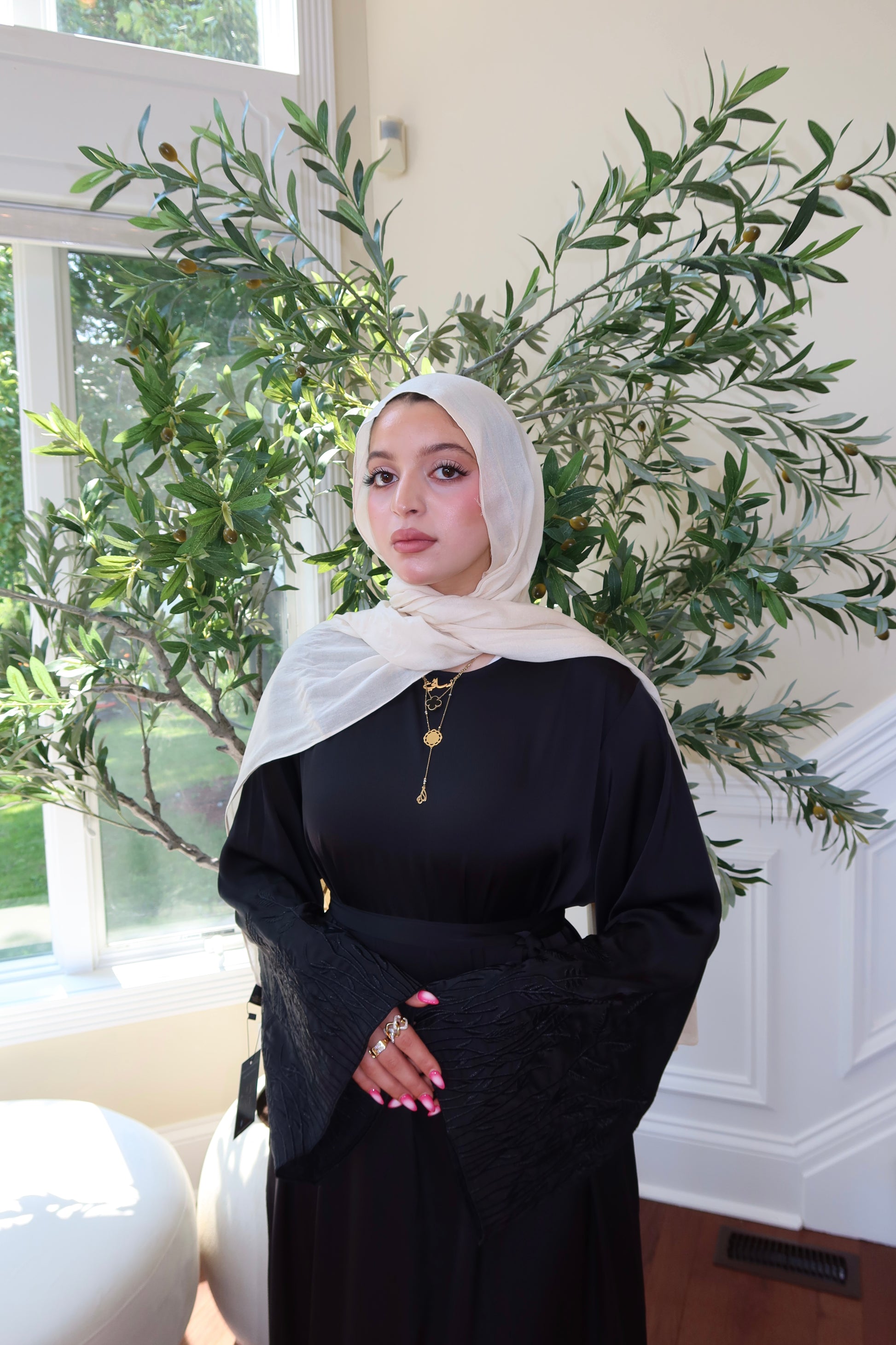Black Floral Sleeve Abaya